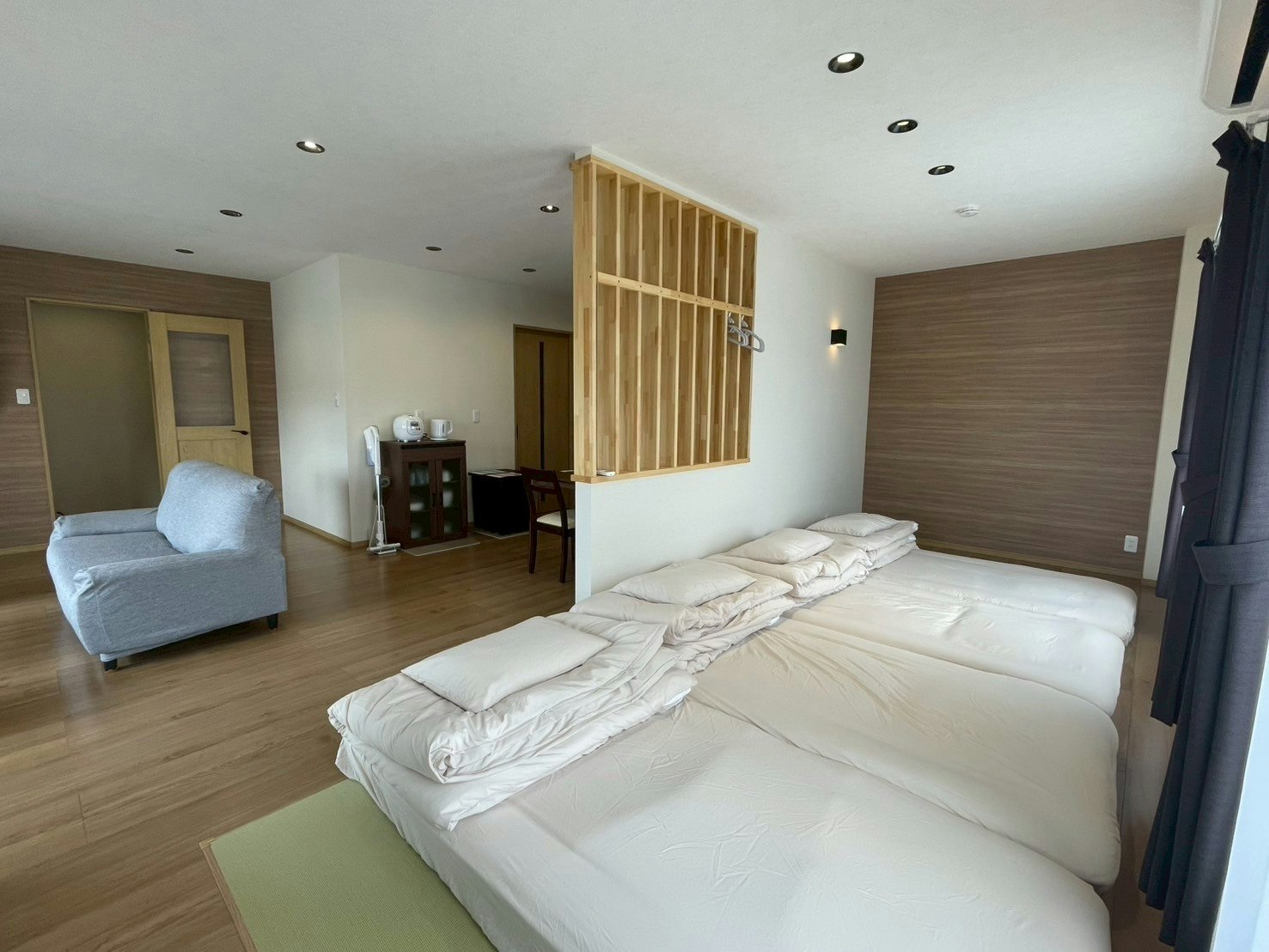 圧巻の富士山ビュー!バルコニーあり|モダンで綺麗な宿を貸し切り