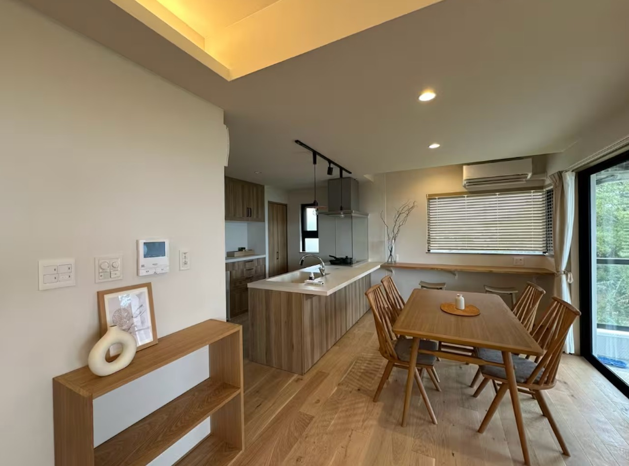 海まで徒歩30秒*リゾート地まで車で15分!新築物件!大人の空間で家族との時間を楽しめる!2号棟