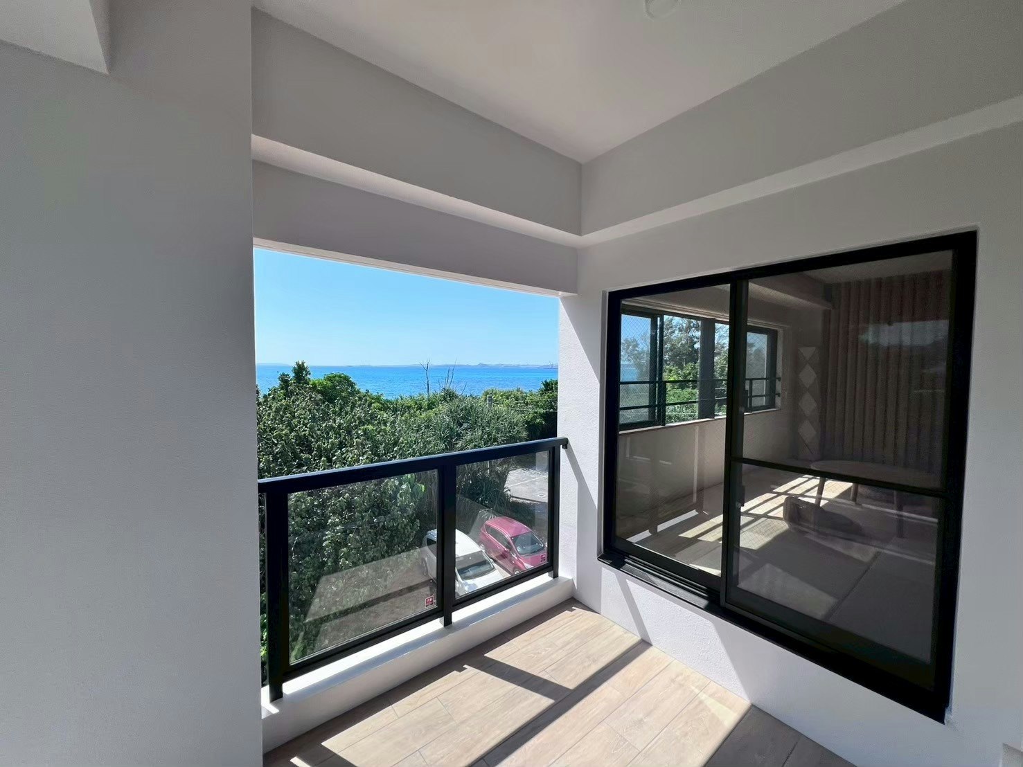 海まで徒歩30秒*リゾート地まで車で15分!新築物件!大人の空間で家族との時間を楽しめる!2号棟