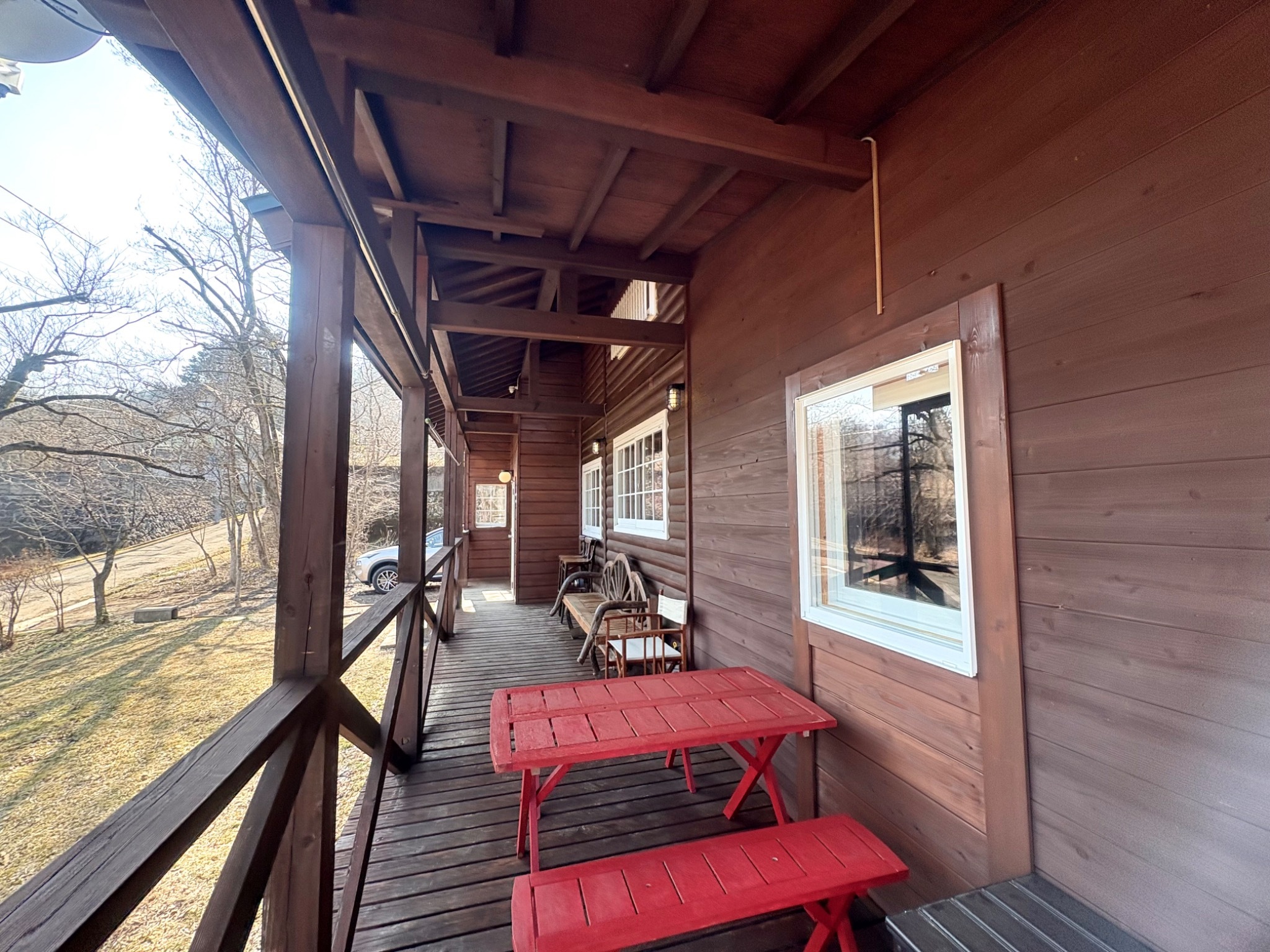 山小屋風 ログハウス バーベキュー テラス 