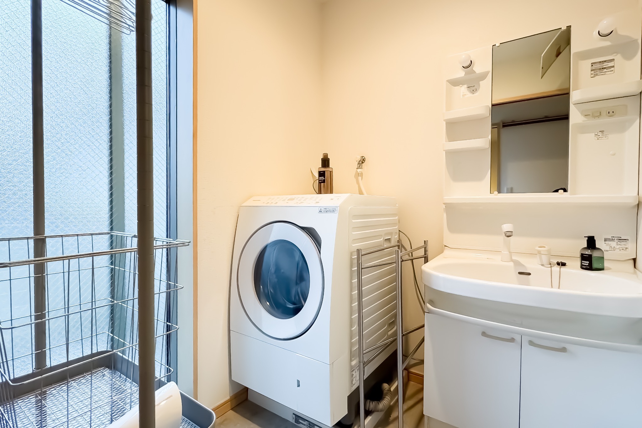 眠らないホテル/NOISE HOTEL のnull