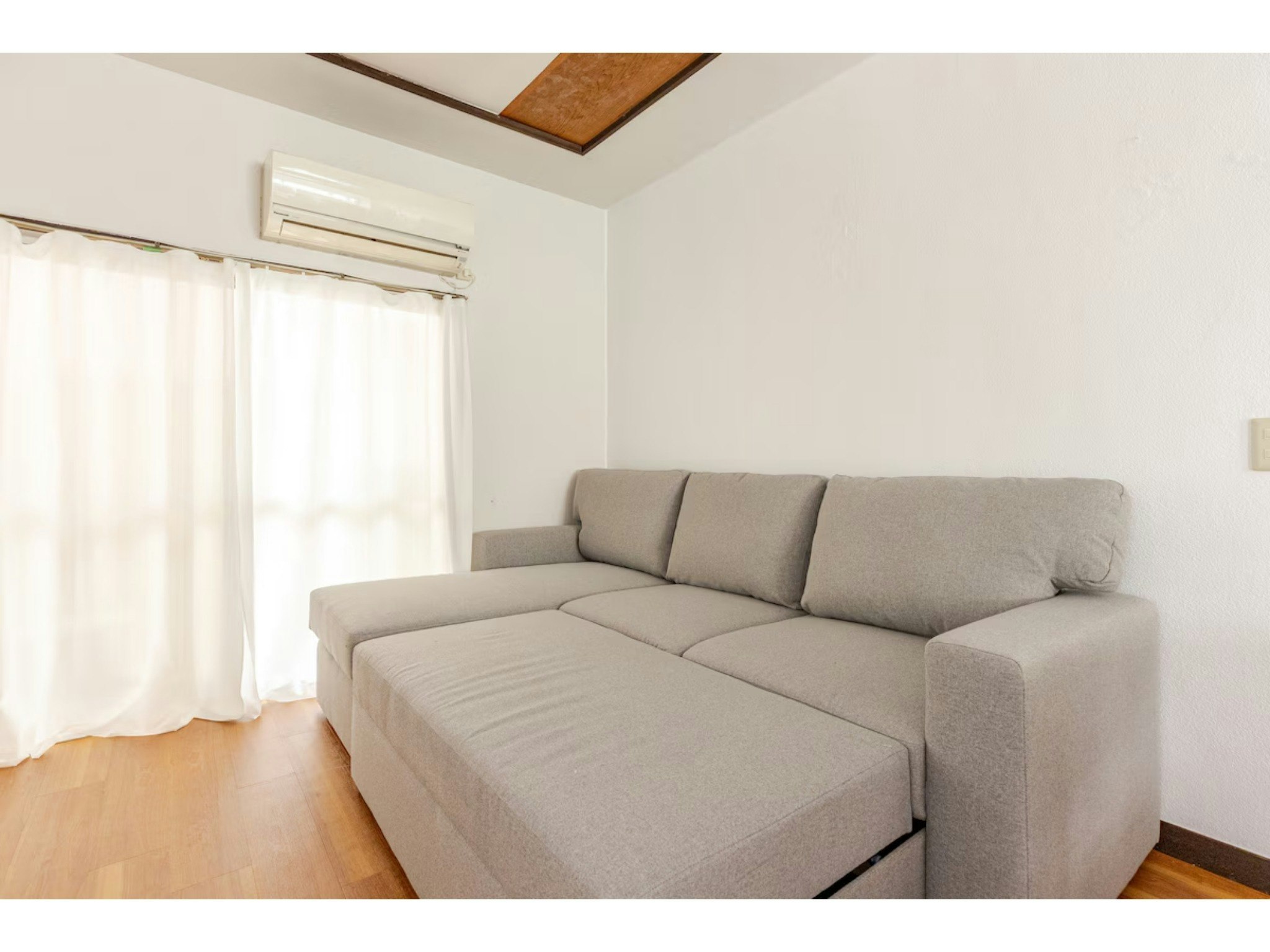 新宿まで12分!/幡ヶ谷2階建て/幡ヶ谷駅徒歩9分/最大10人/ベッド5台