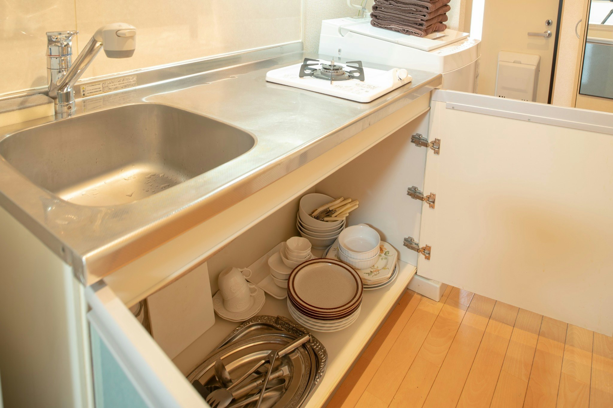 新宿駅徒歩18分/大久保駅徒歩8分/4名まで。リニューアル!スペース拡大!!★101