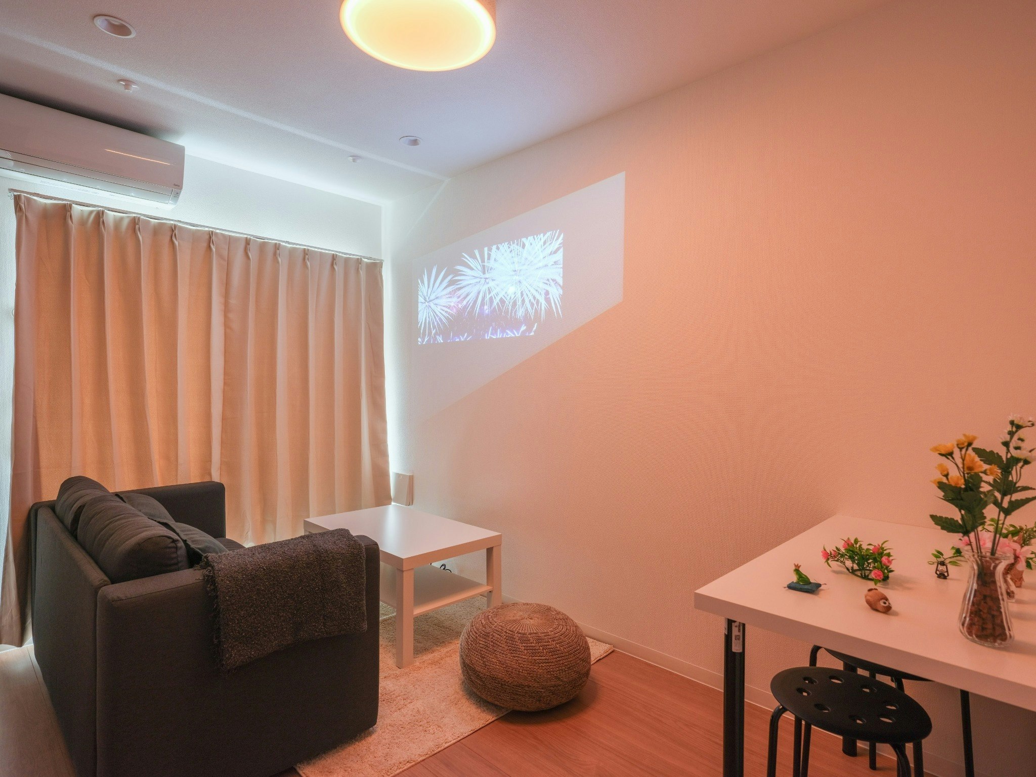 #101/羽田空港からバス直行/アウトレットパーク徒歩圏内/プロジェクター・WiFi・駐車場