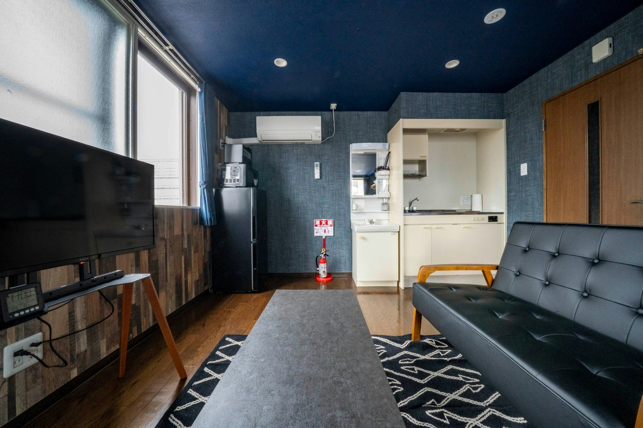 SILK COURT 301