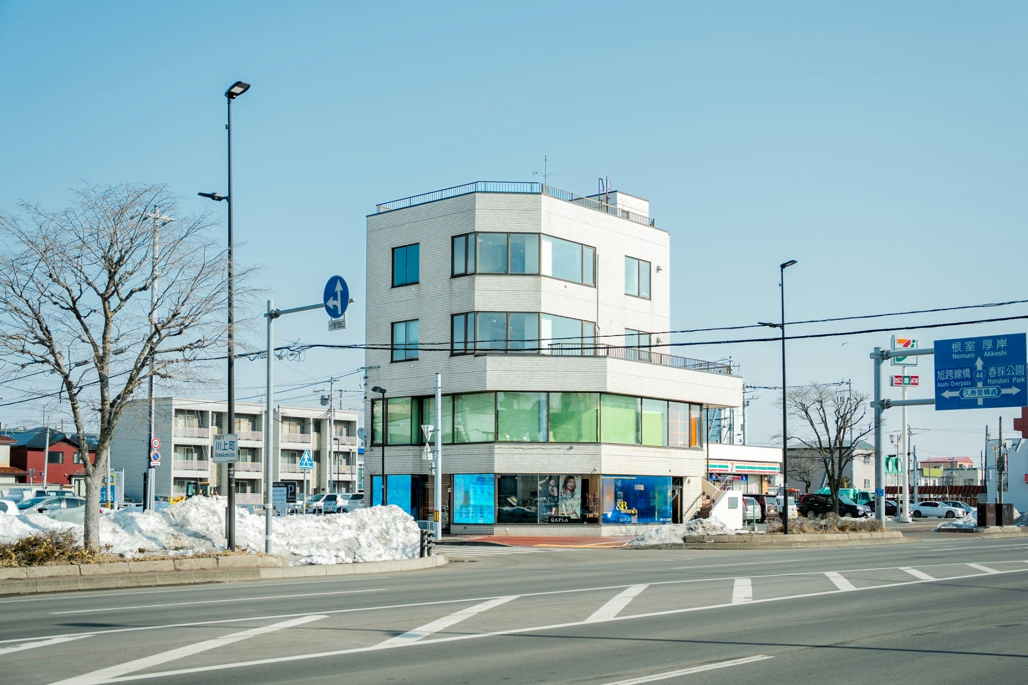 バルコニー付き!繁華街近くでアクセス良好!フロア貸しの宿