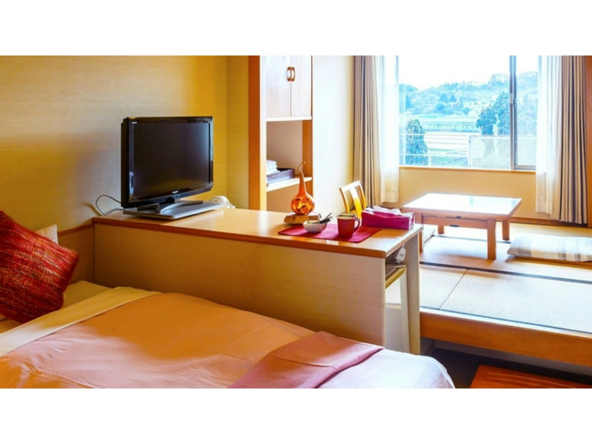 【角部屋】和洋室(いちご)|すき焼き会席絶品お肉を秘伝の割り下で頂く至福の味