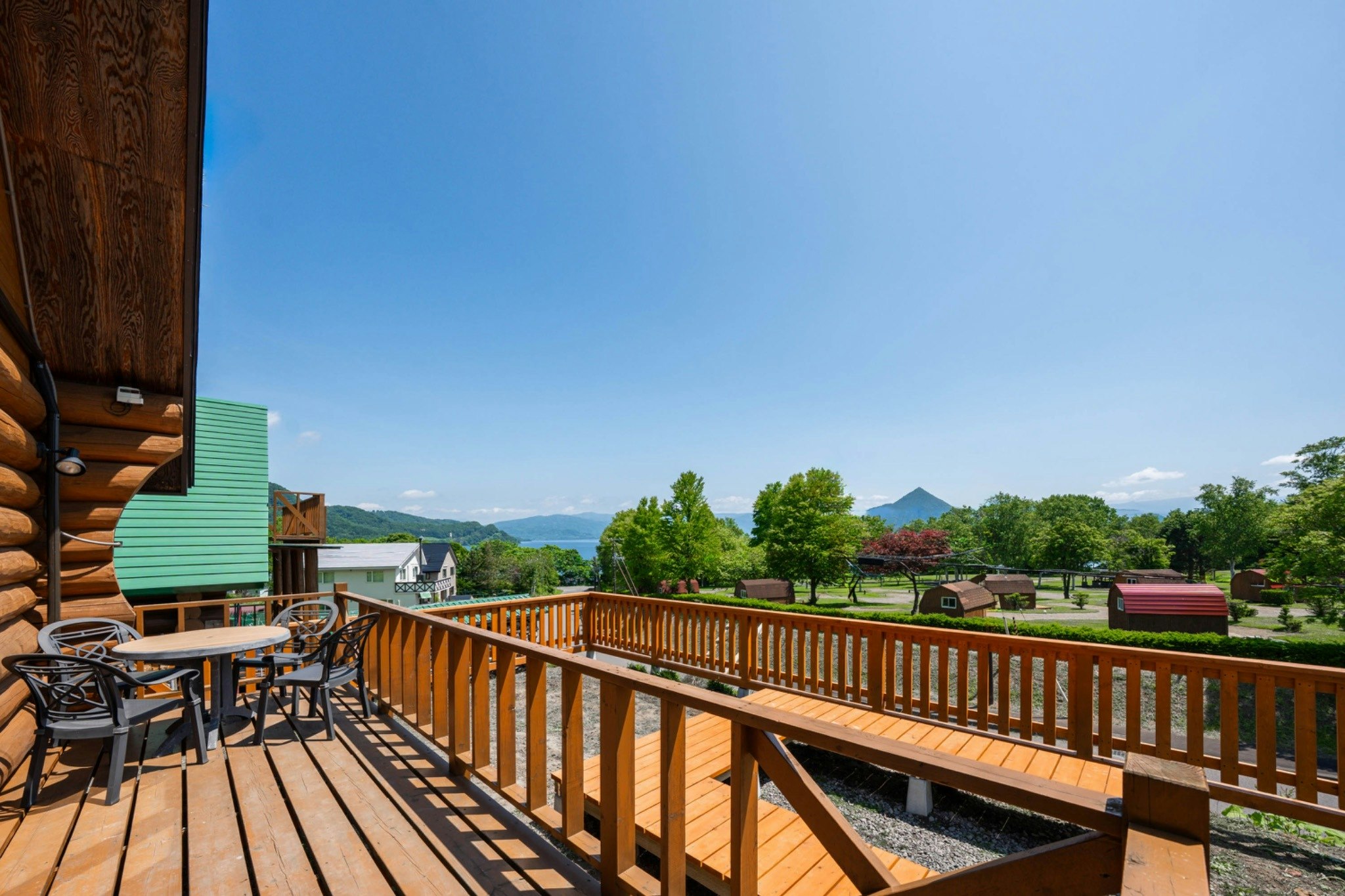 LAKE TOYA MOON HILLS