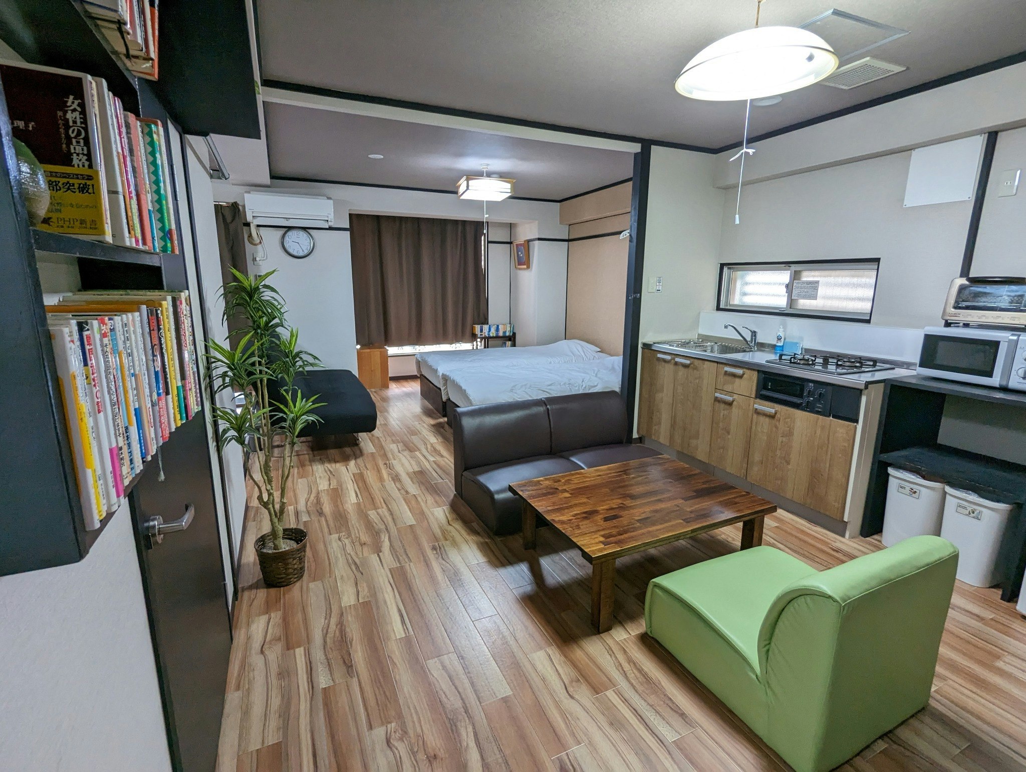 栄エリアまで徒歩圏内 矢場町駅まで歩いて2分 建物前にコンビニあり(303)