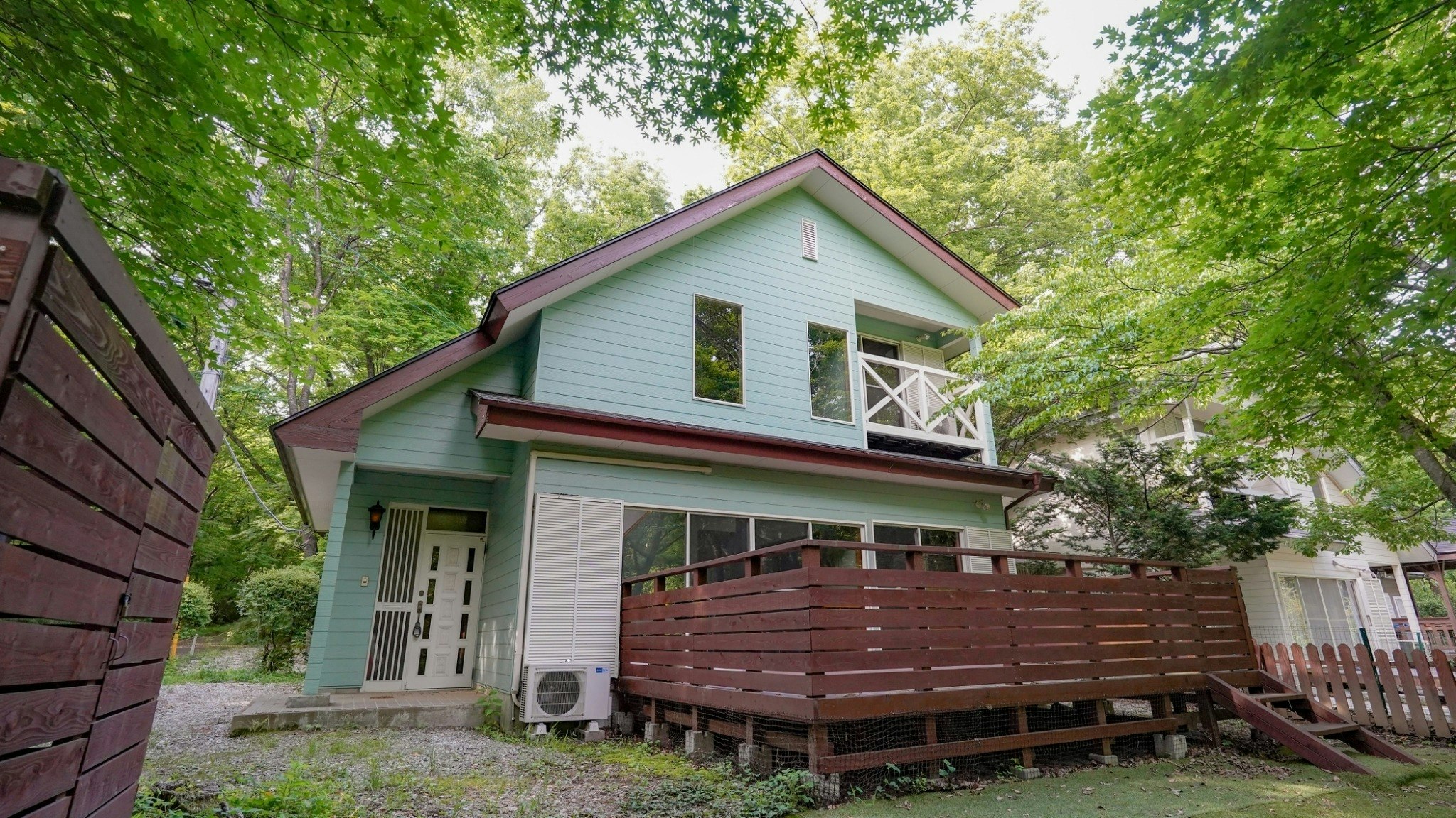 R-92EE2A_House
