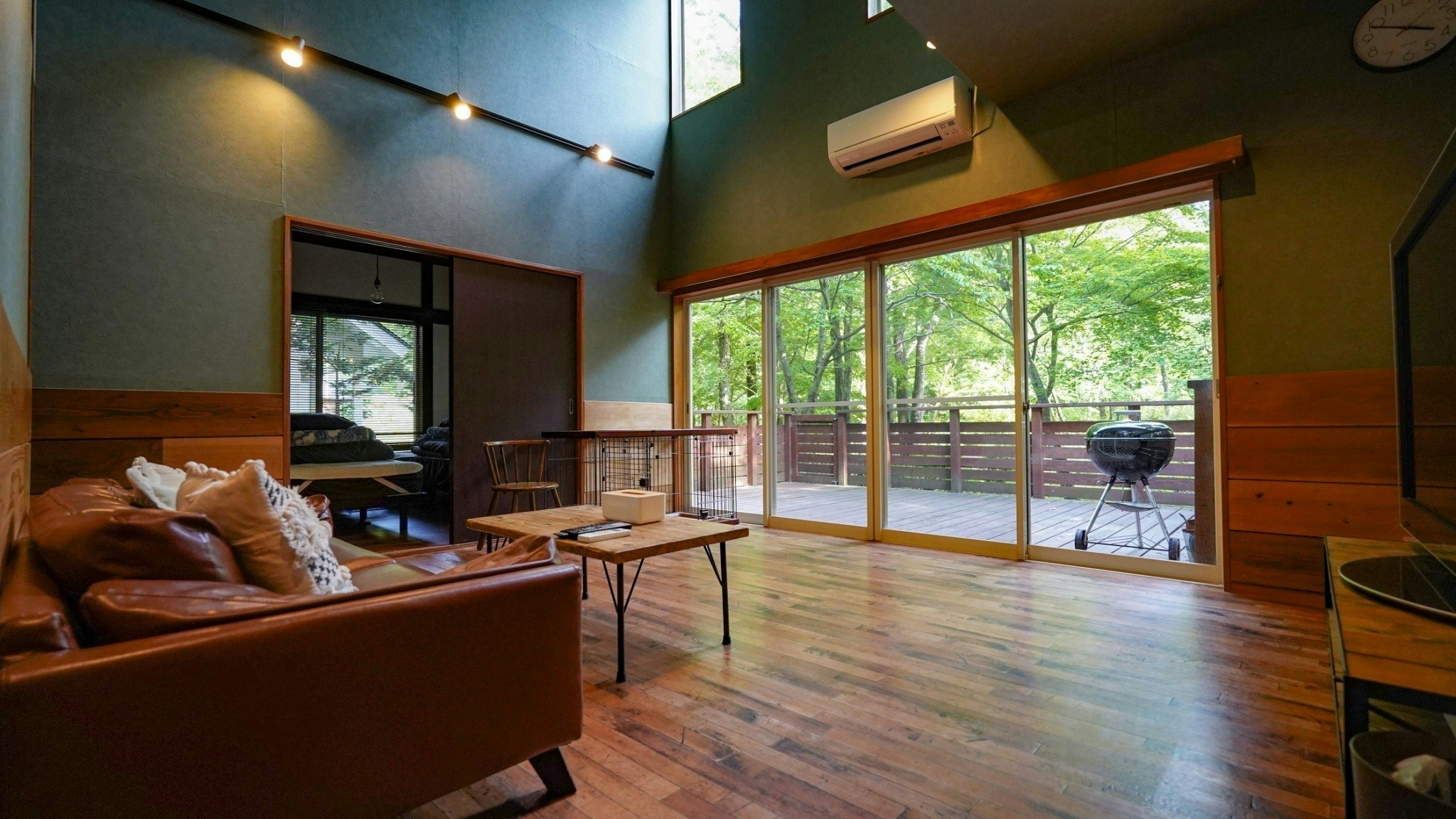 R-92EE2A_House