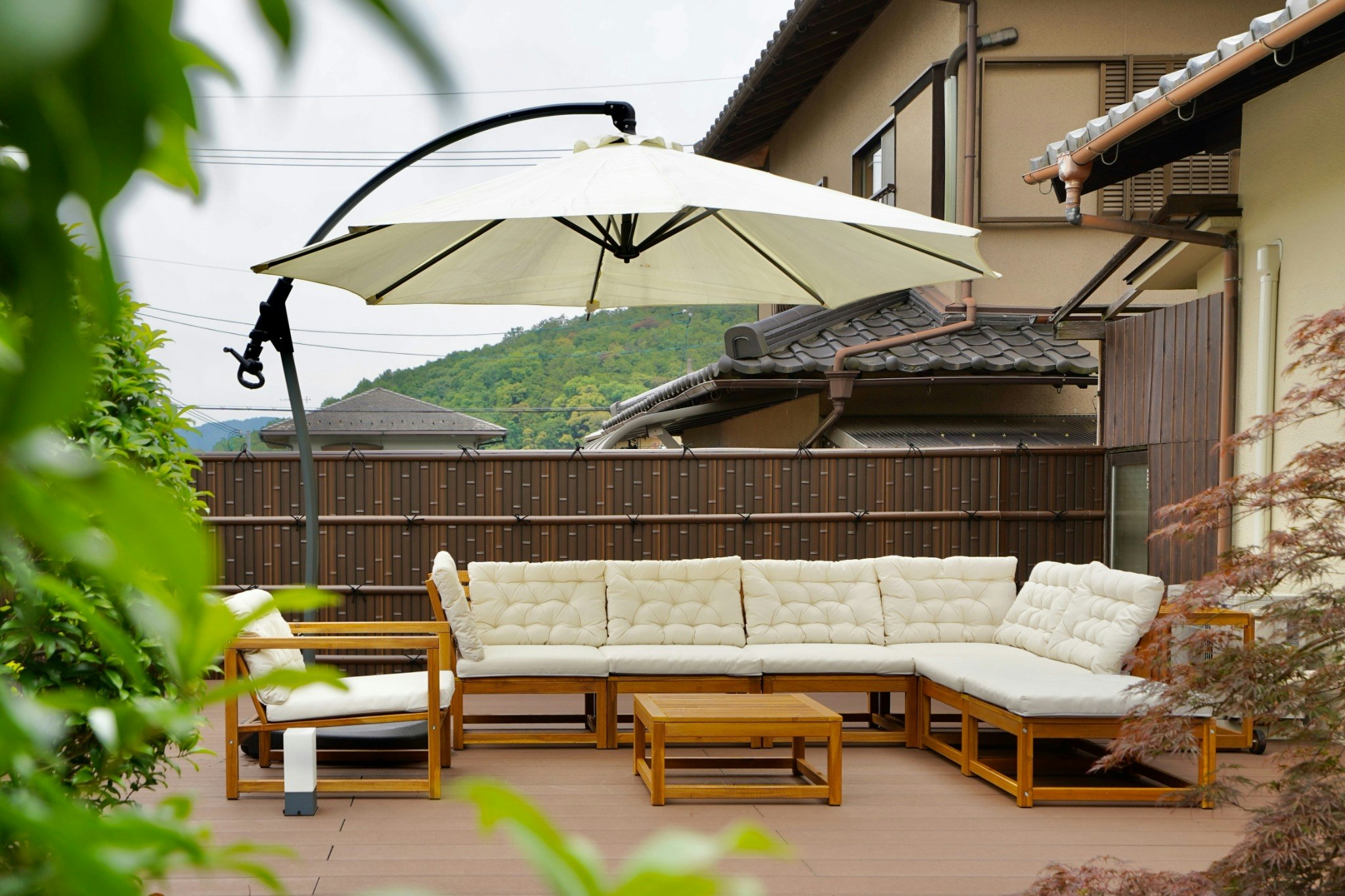 京都・八瀬 一棟貸し別荘|伝統×モダン|広々5寝室・BBQ・庭付き・無料駐車場あり