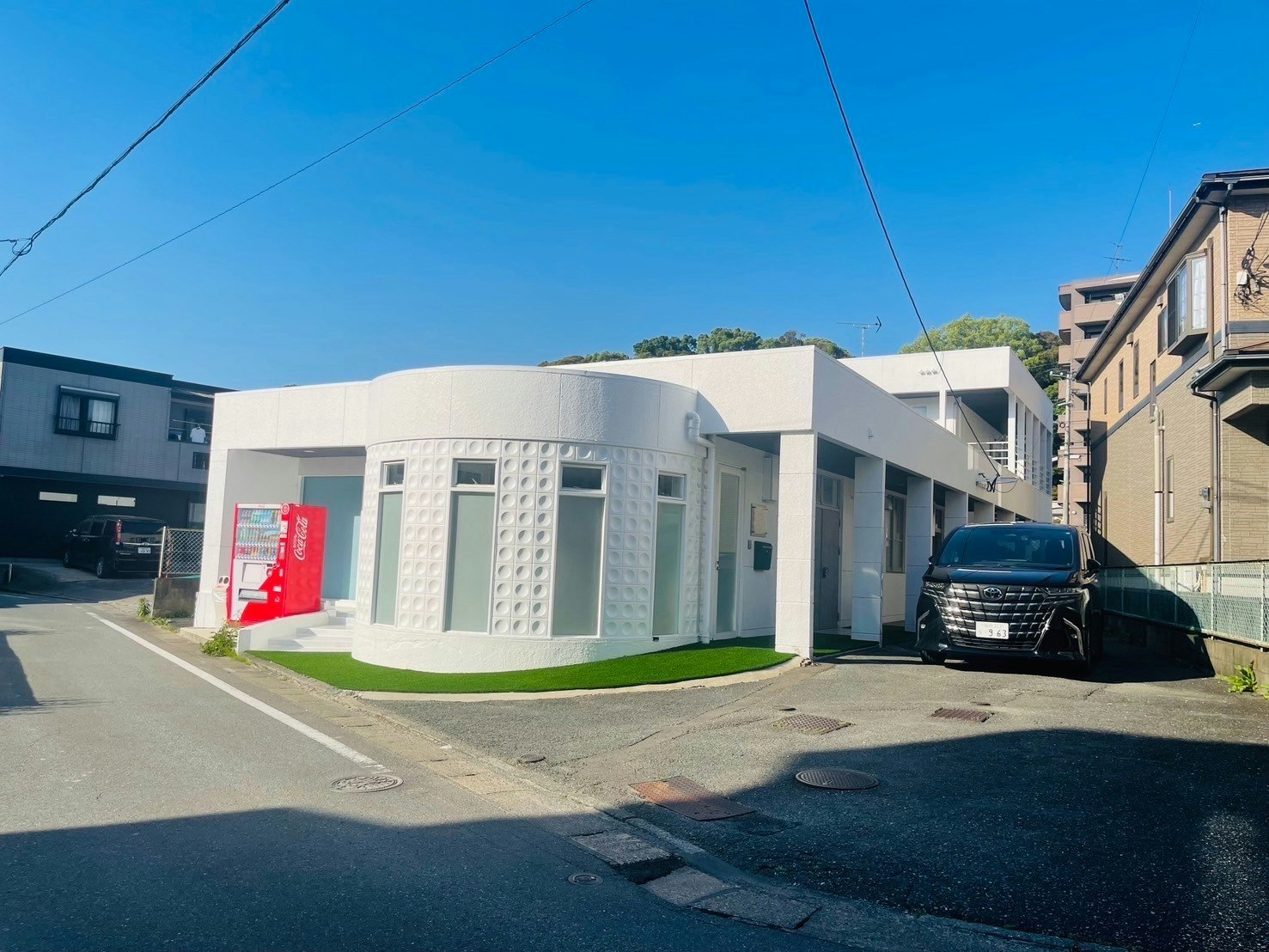 Newエアポートテラスハウス大型ルーフバルコニー・ペット可・1棟2階建広い貸切ビィラ・駐車場・サウナ
