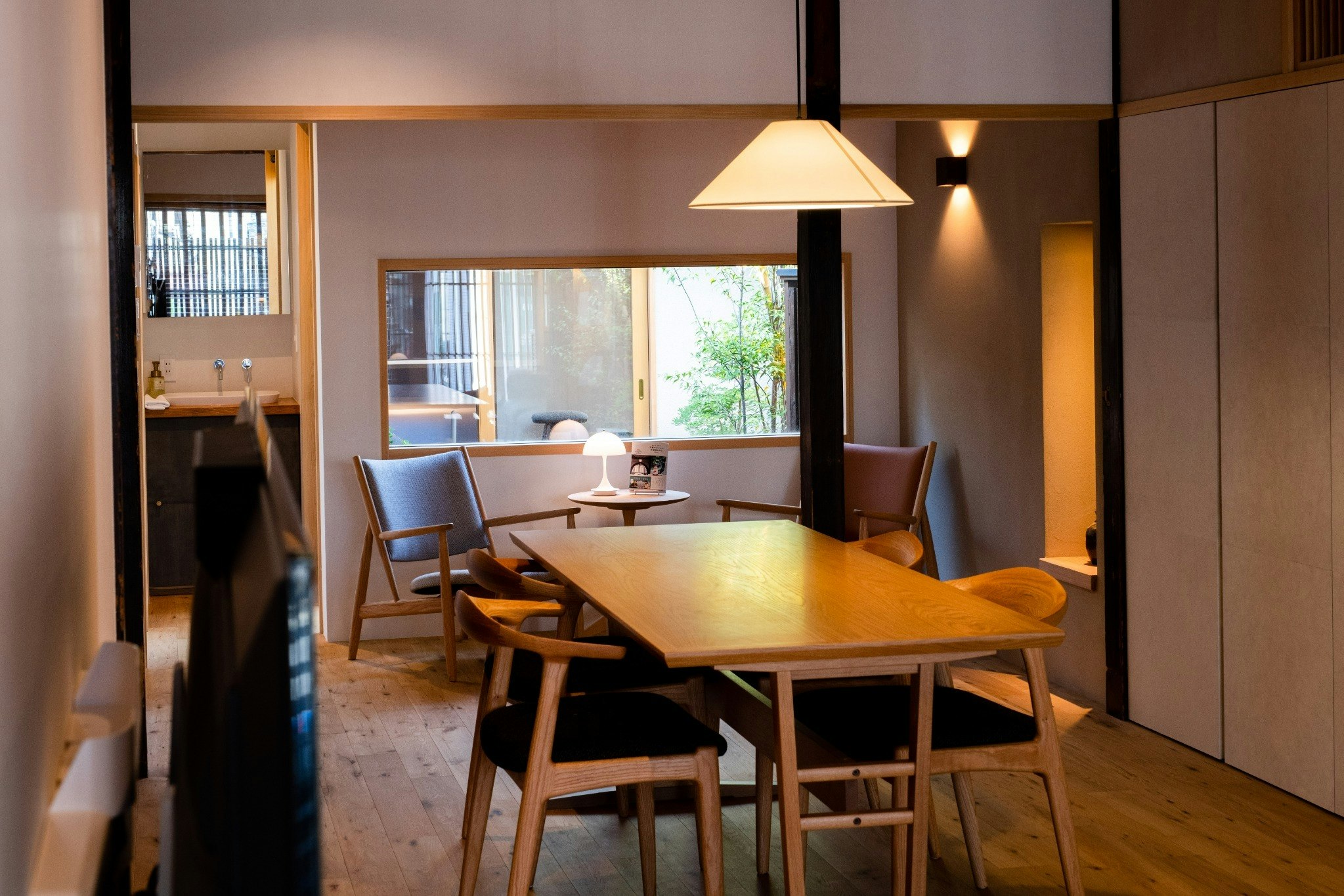【佳町・邸】デザイナーズ住宅、NEW OPEN|北野天満宮・円町|寝室4|トイレ3|浴室2|庭付き