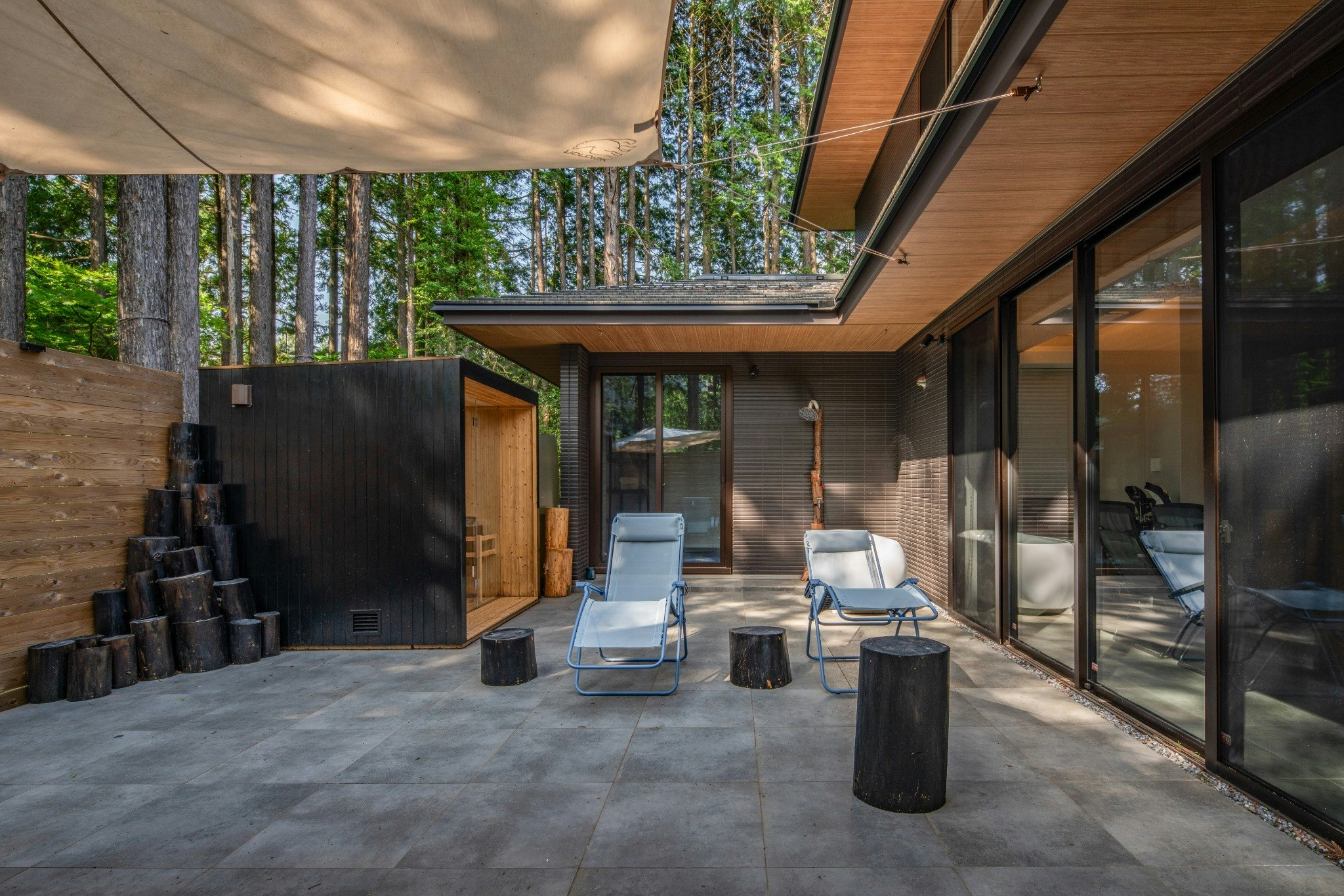 本格ゴルフ&VIPサウナ付き。箱根の美景に包まれる新築貸切宿。ゴルフ仲間と最高のひと時を。