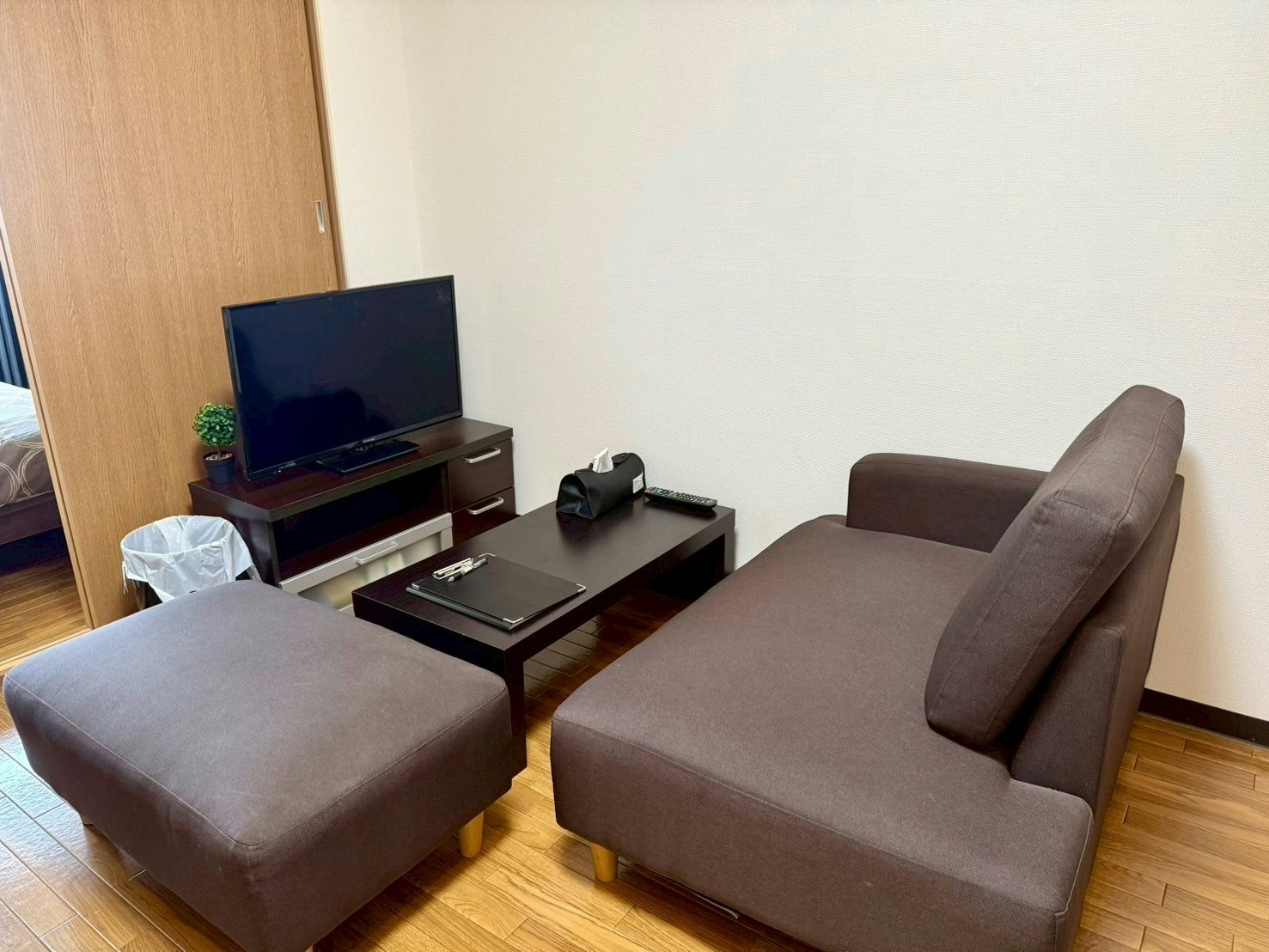 ダブルベッドルーム 203