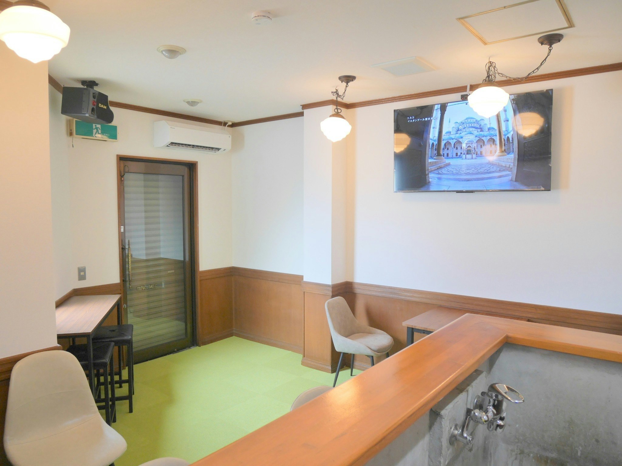 屋上BBQ可!15人宿泊可!寝室4部屋!広々125m2!カラオケルーム有!楽器演奏可!駐車場あり