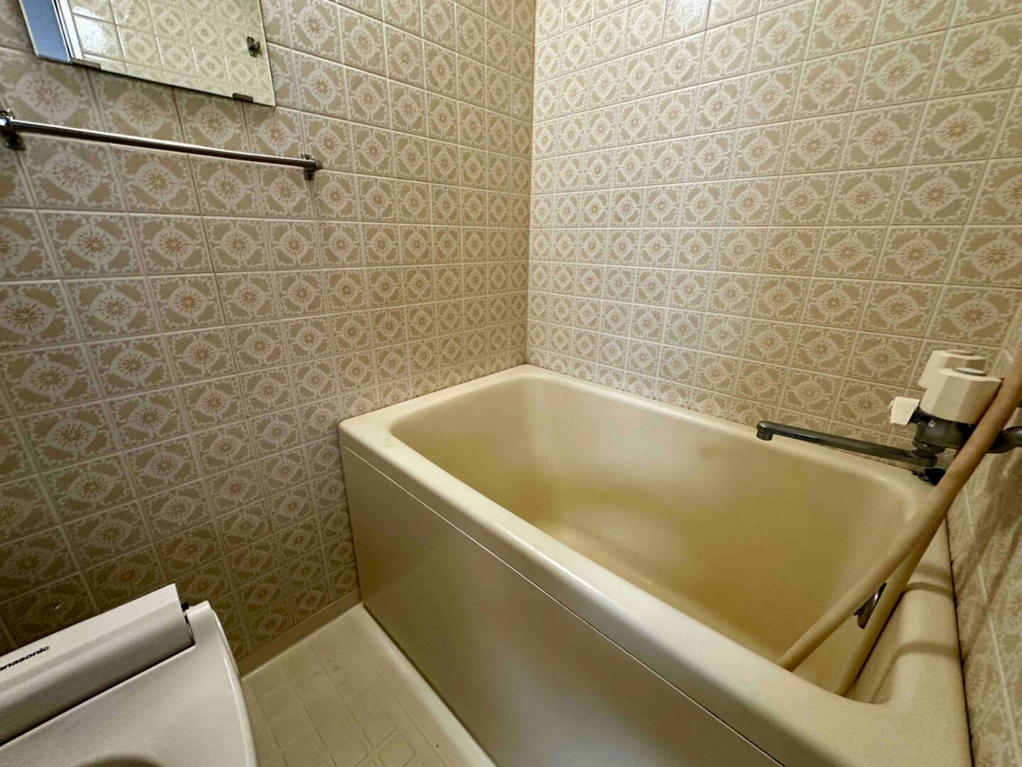 【禁煙】【2-7】地下鉄駅徒歩7分の格安アパートメント 最大2名滞在可でネット無料エアコンも完備