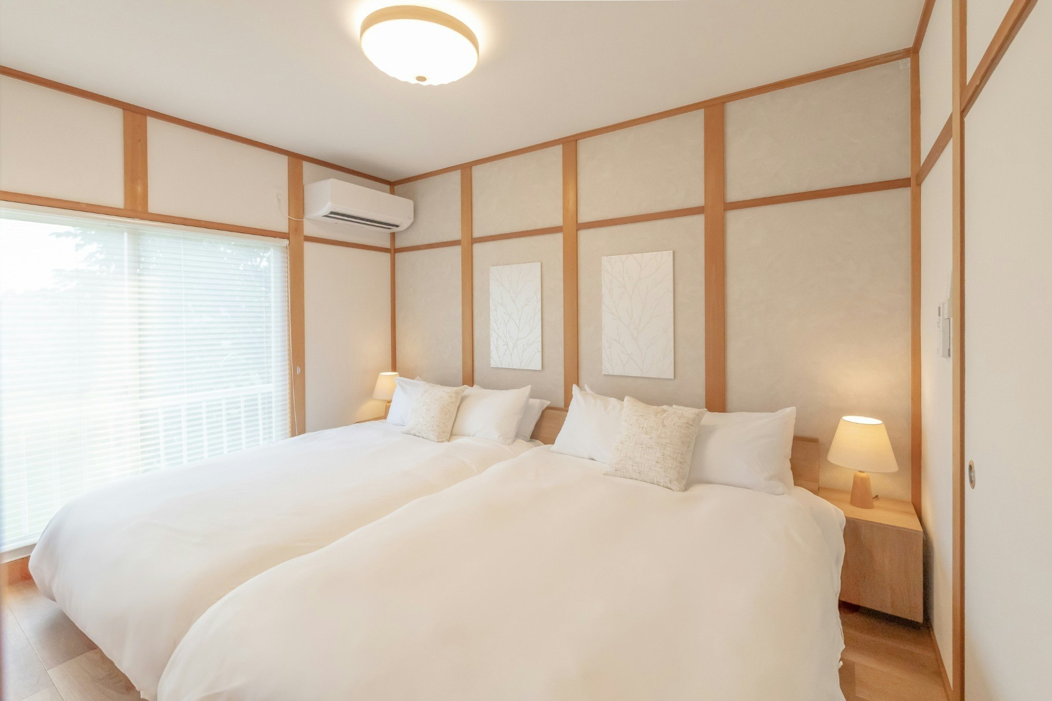 琵琶湖貸切別荘・近江舞子駅から徒歩9分・定員11名・BBQデッキ・駐車場1台