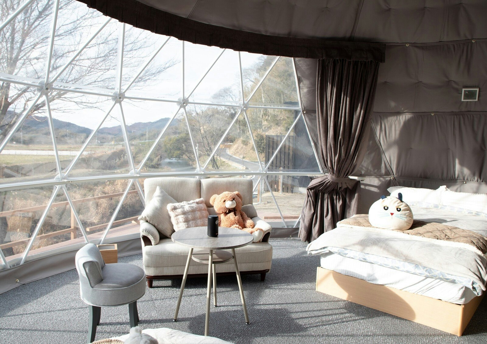 【少人数向け】(1泊2食檜風呂付)グランピング・ダイニング「花子」