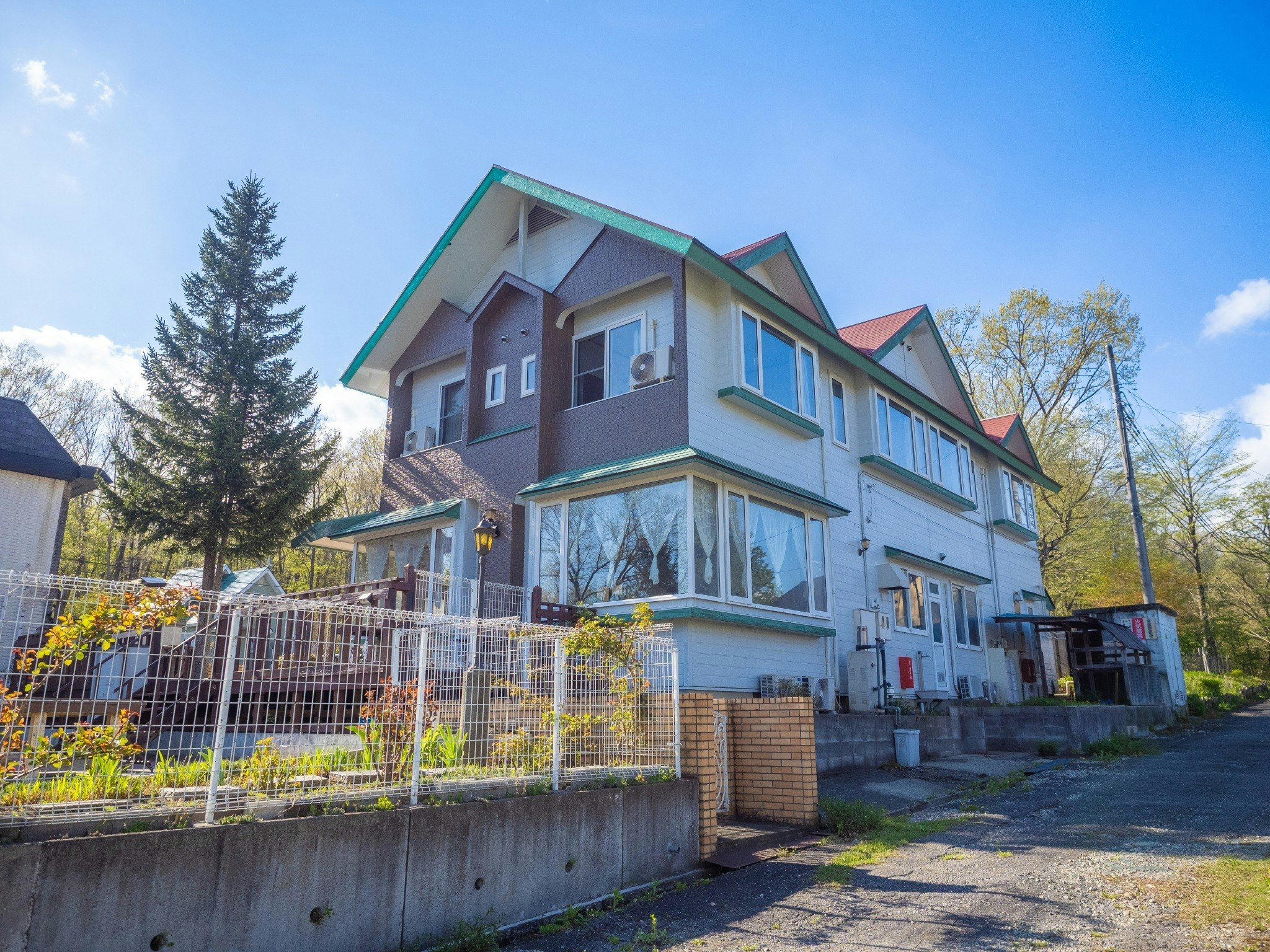 那須高原の中心地、大人数(25)、デッキ、BBQ、卓球、カラオケ