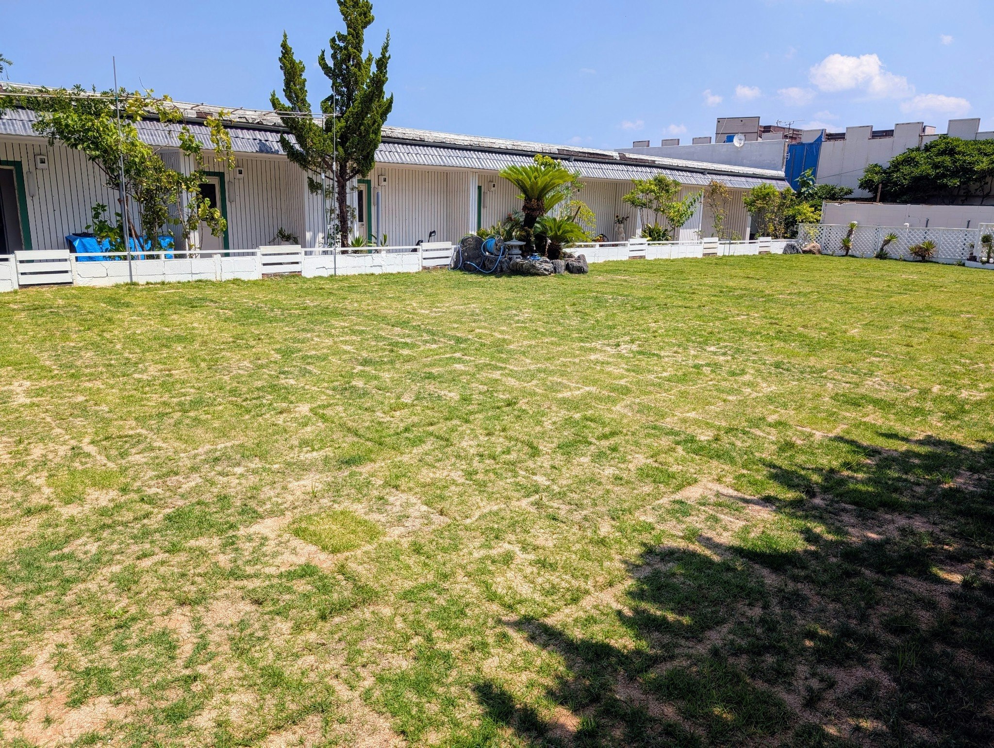 海を見ながらゆったり広々すごせる和洋室