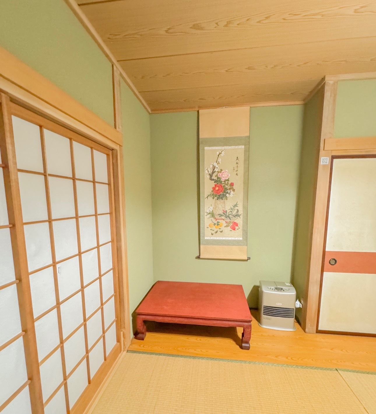 草津温泉源泉掛け流し風呂付き貸別荘!お風呂とリビングからの眺望抜群! のnull