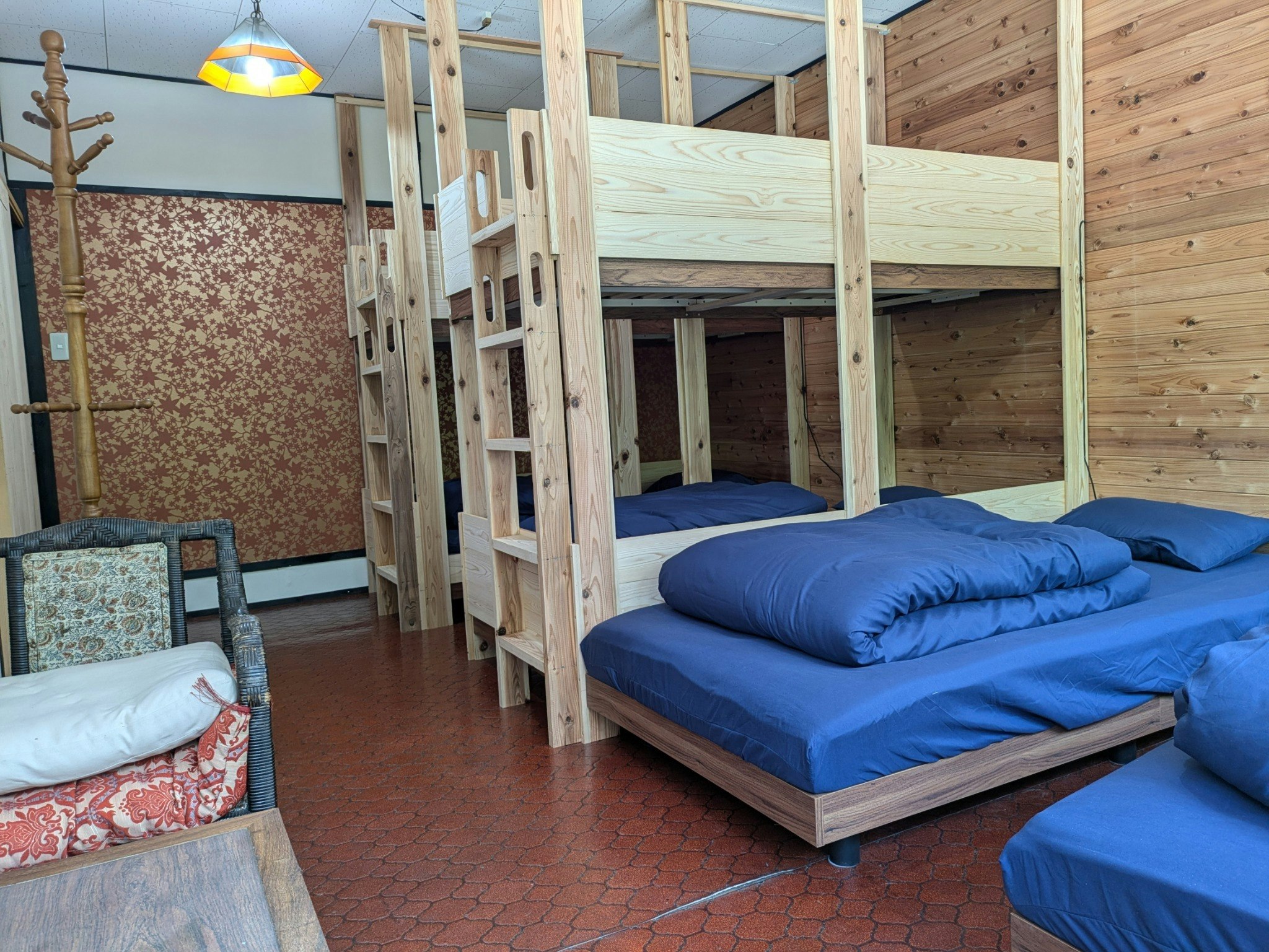 コーヒー&朝食付き!華厳の滝すぐそばのB&B KegonFalls(男性専用)