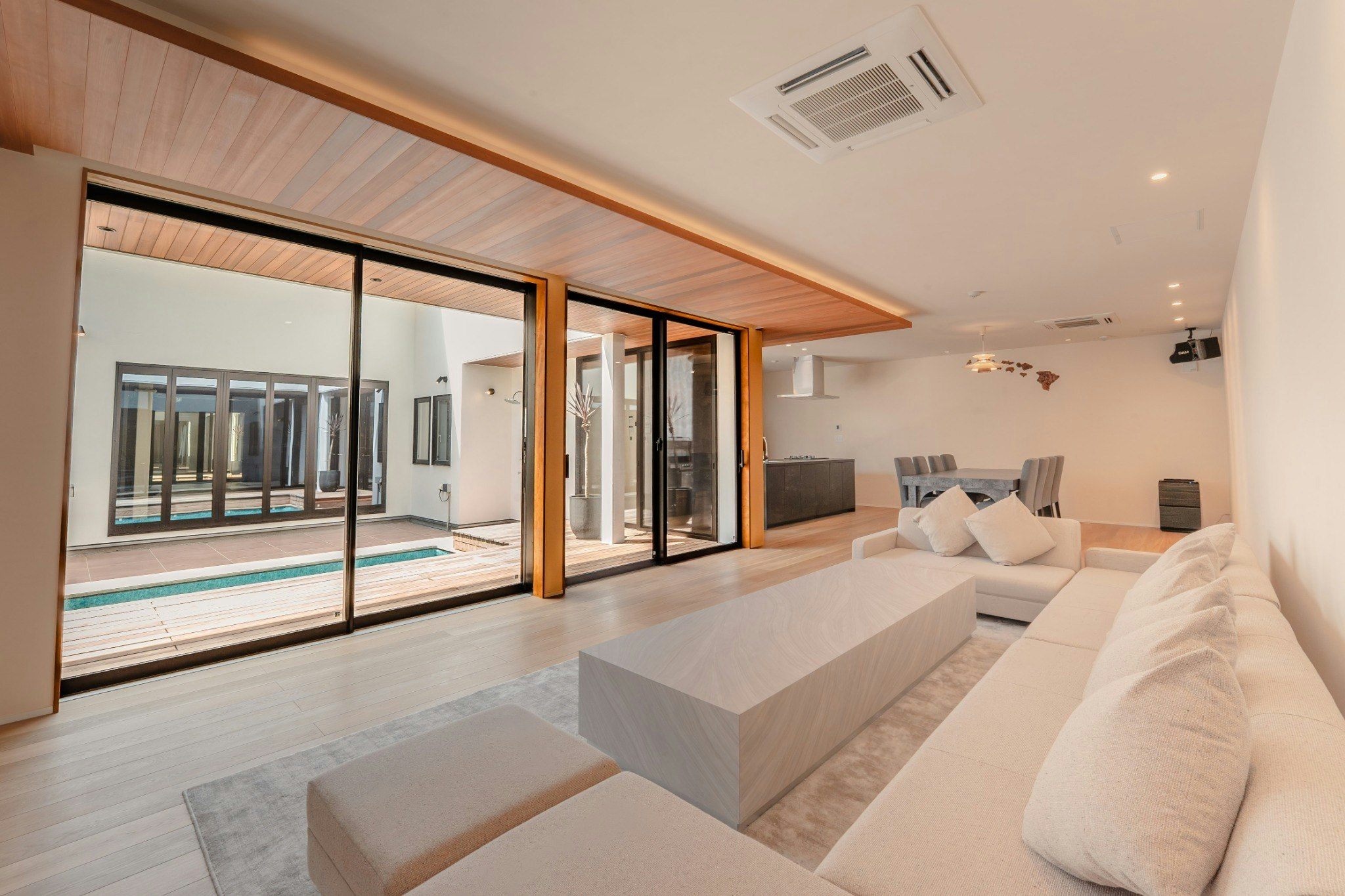 ロマン詰まる大人のプレミアムヴィラ/プール/ゴルフ/ガレージ/BBQ 