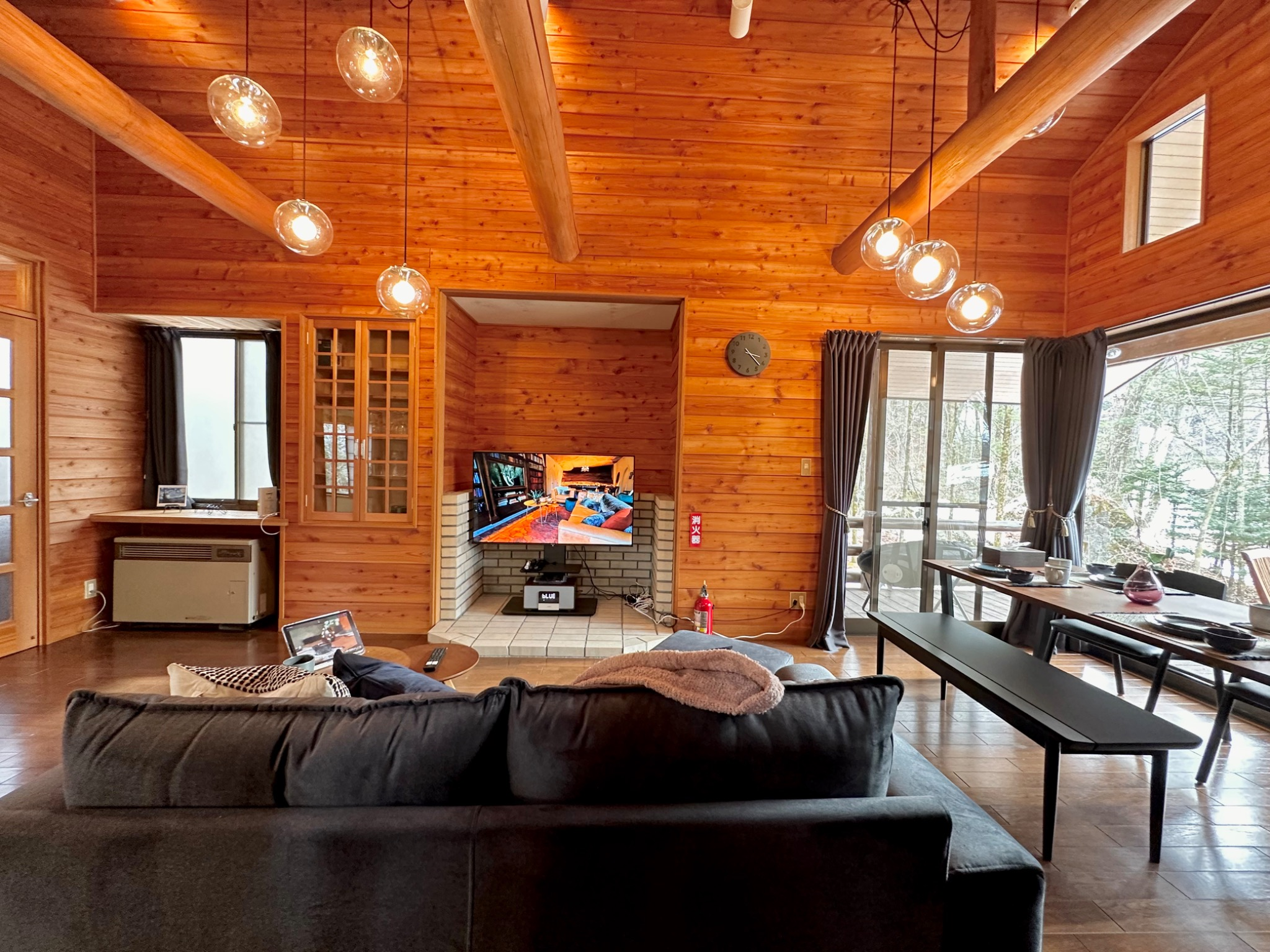 Villa024#花の街F300#北軽井沢#木洩れ日が差し込む#R-90F28F