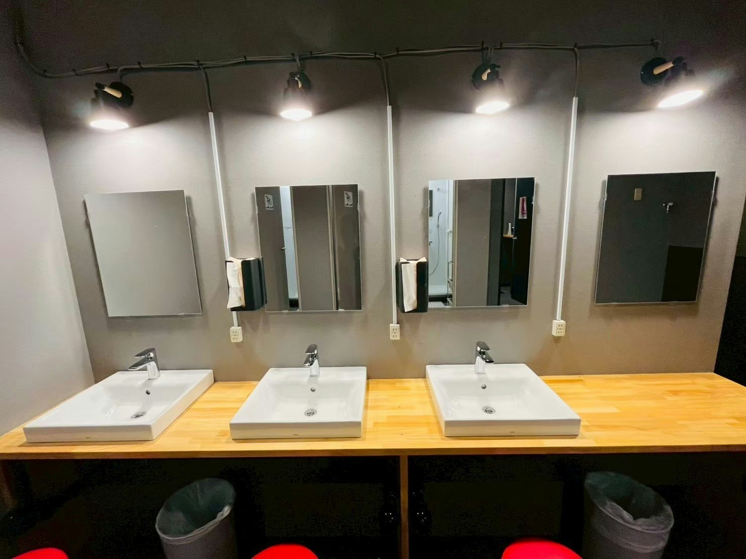 共用ドミトリー