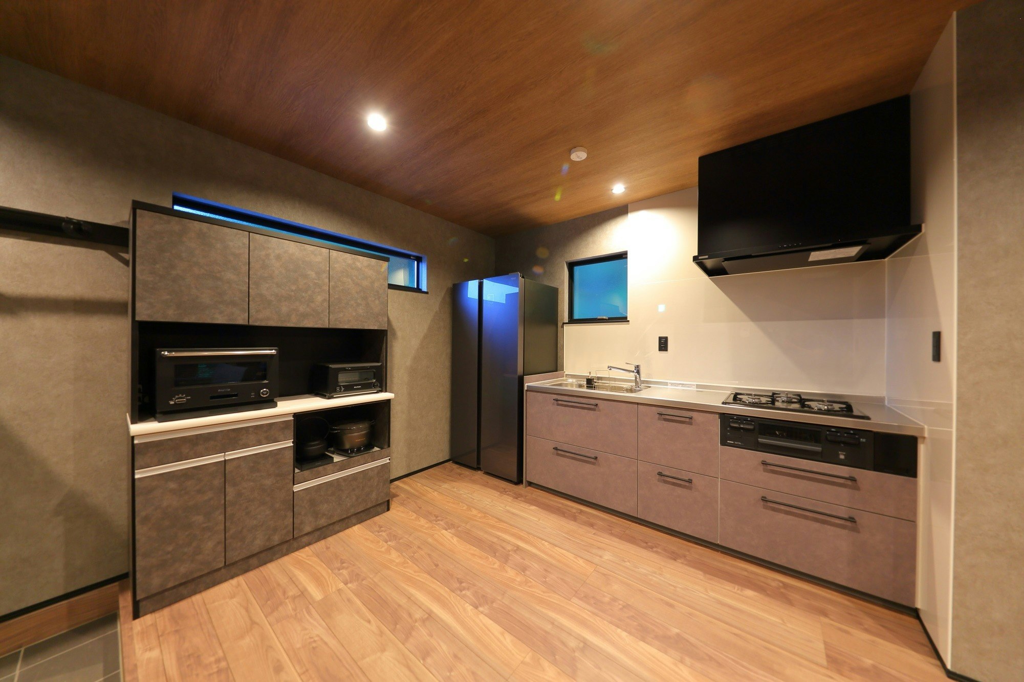 2025年7月新築/森と光のコントラスト/極上ステイ/焚火/BBQ/14名/河口湖IC7分