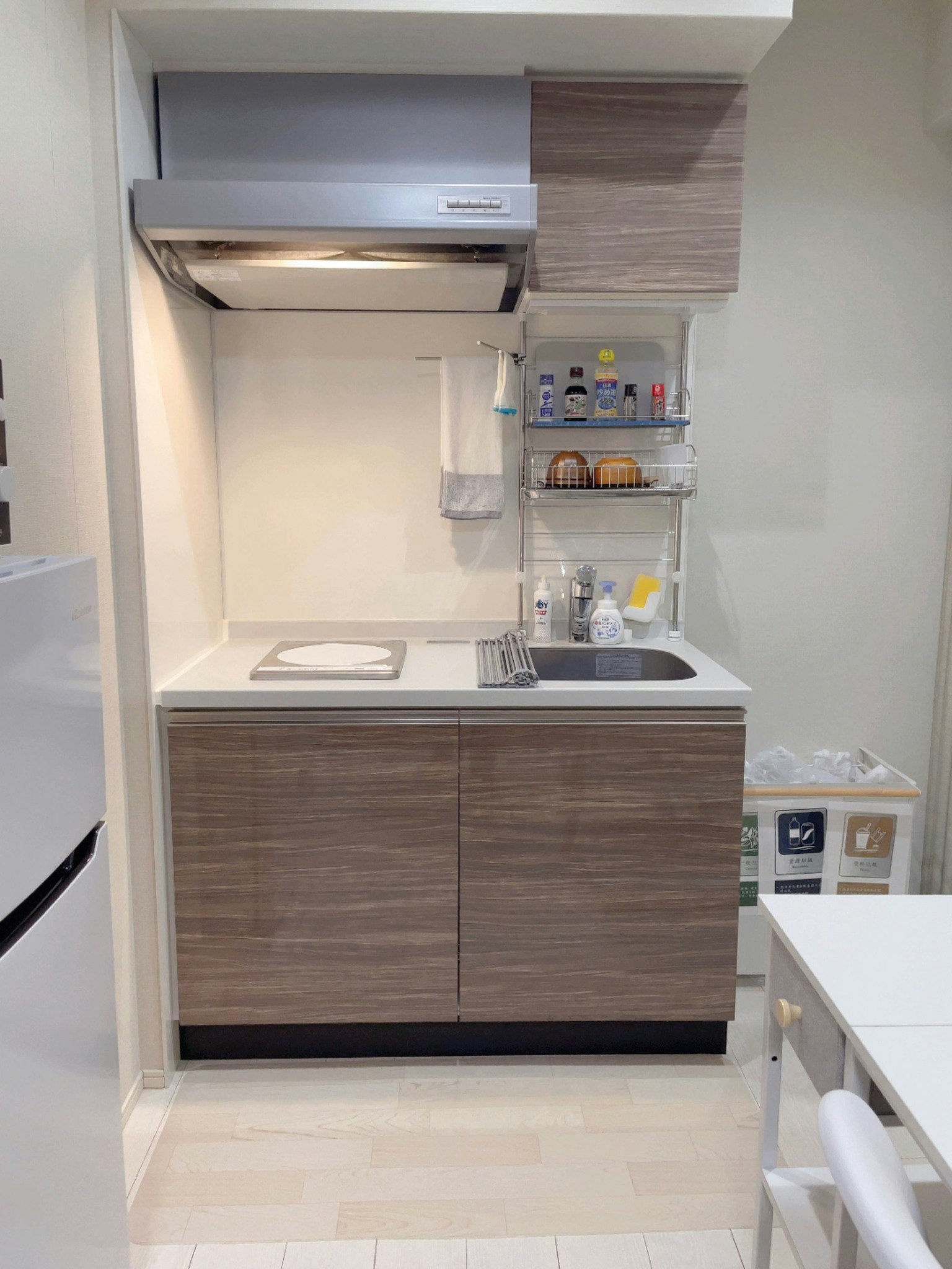 ツイン/ダブルルーム(302)