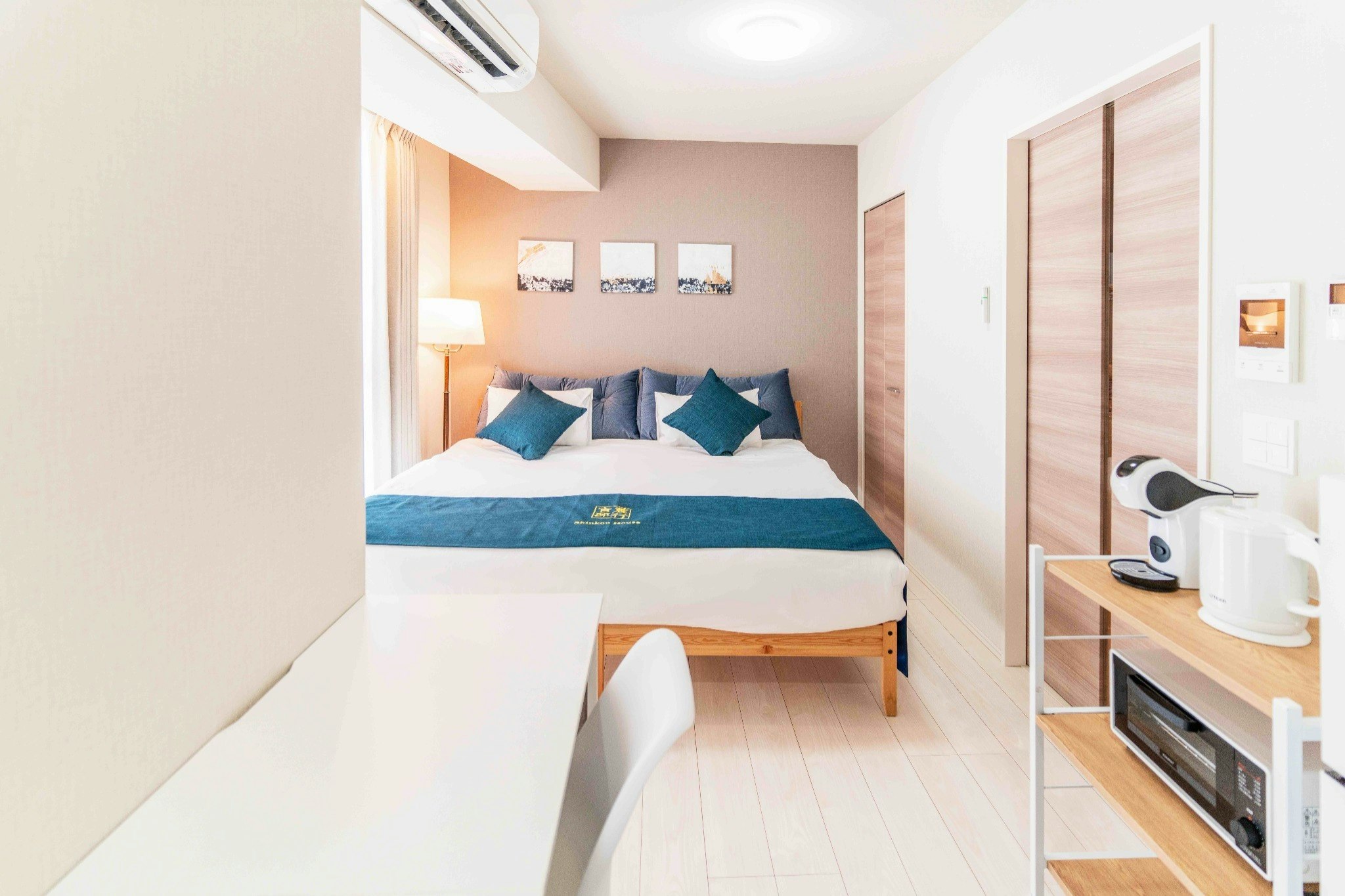 ツイン/ダブルルーム(302)