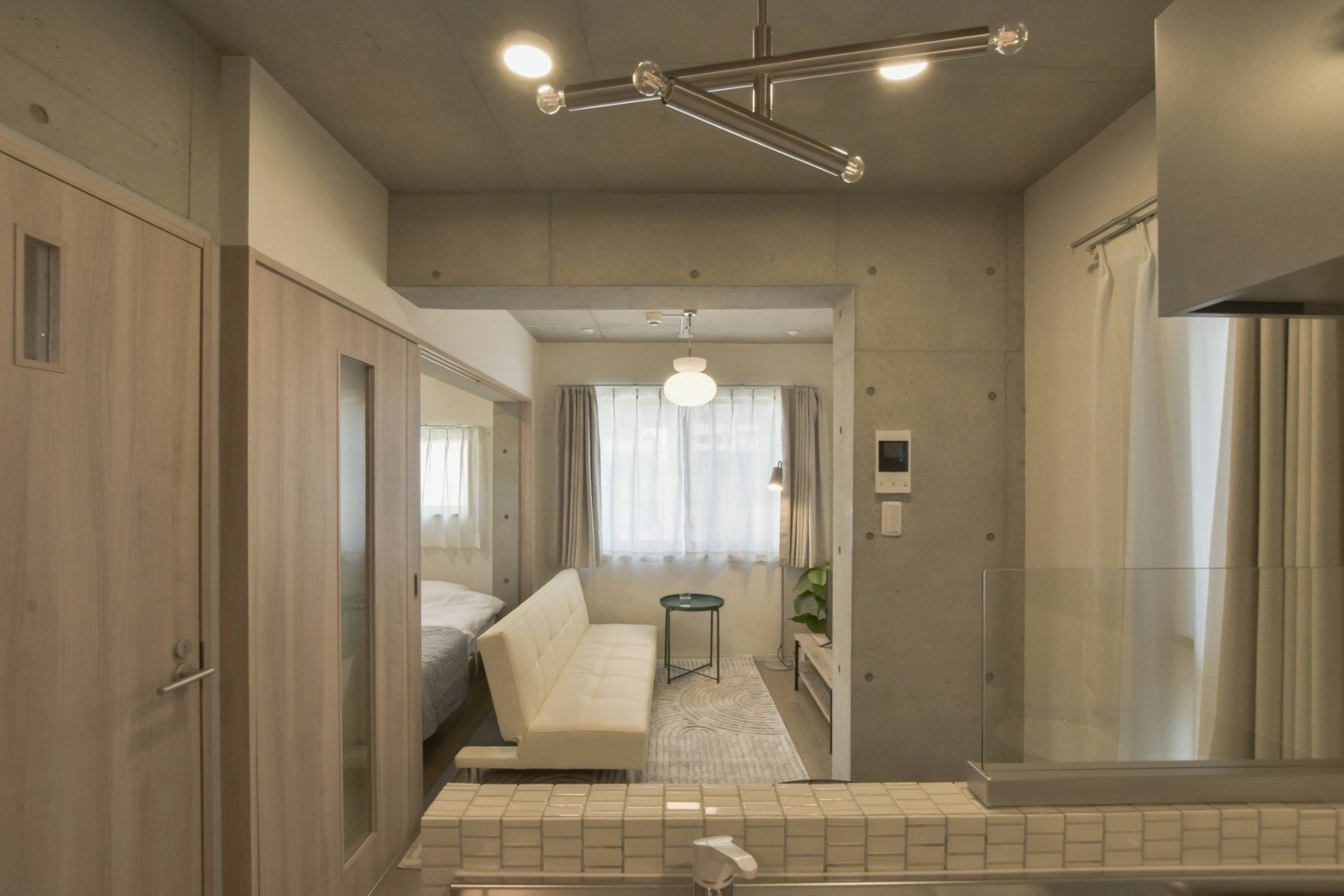 東京スカイツリーまで徒歩9分/押上駅から徒歩7分/最大4名宿泊可能/観光に便利/201