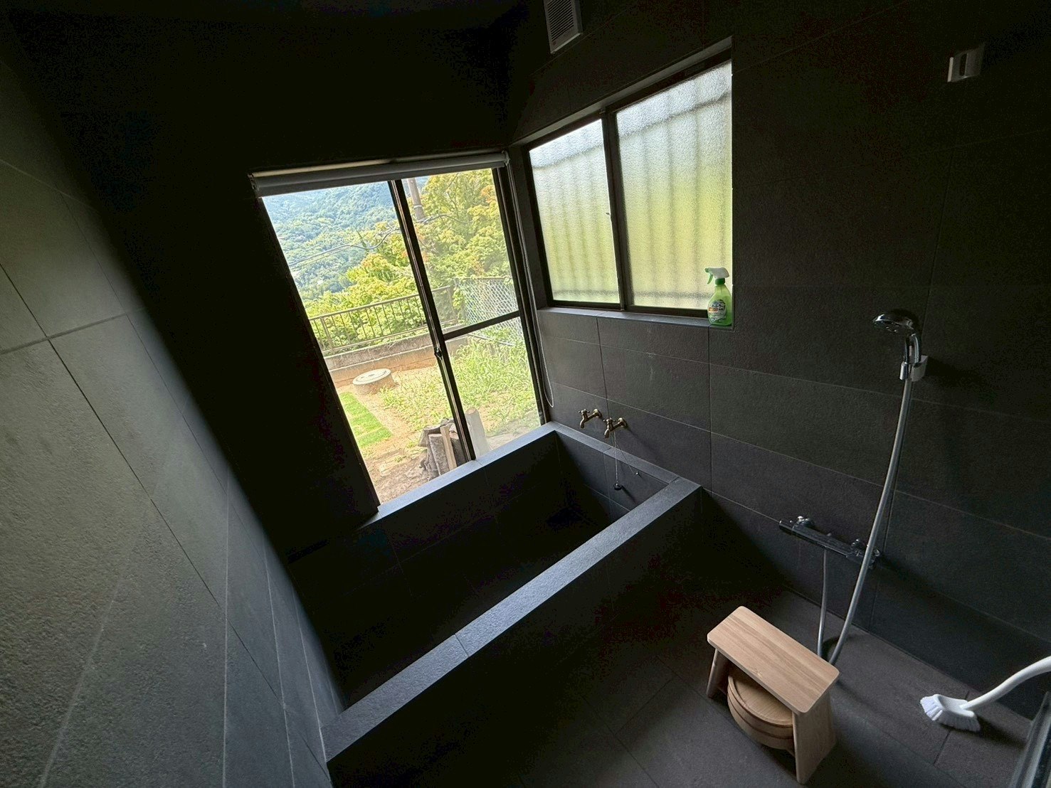 神奈川県足柄下郡・湯河原町のまるまる貸切の一軒家