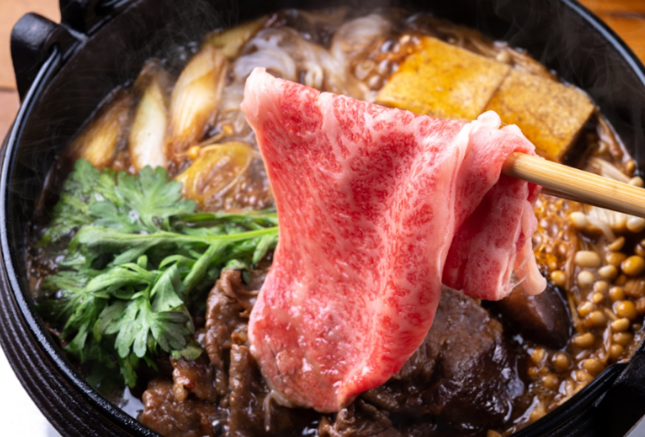 【男性部屋】放課後に味わう米沢牛すき焼き【秋冬限定】|教室であったか時間(夕食付き/ ドミトリー)