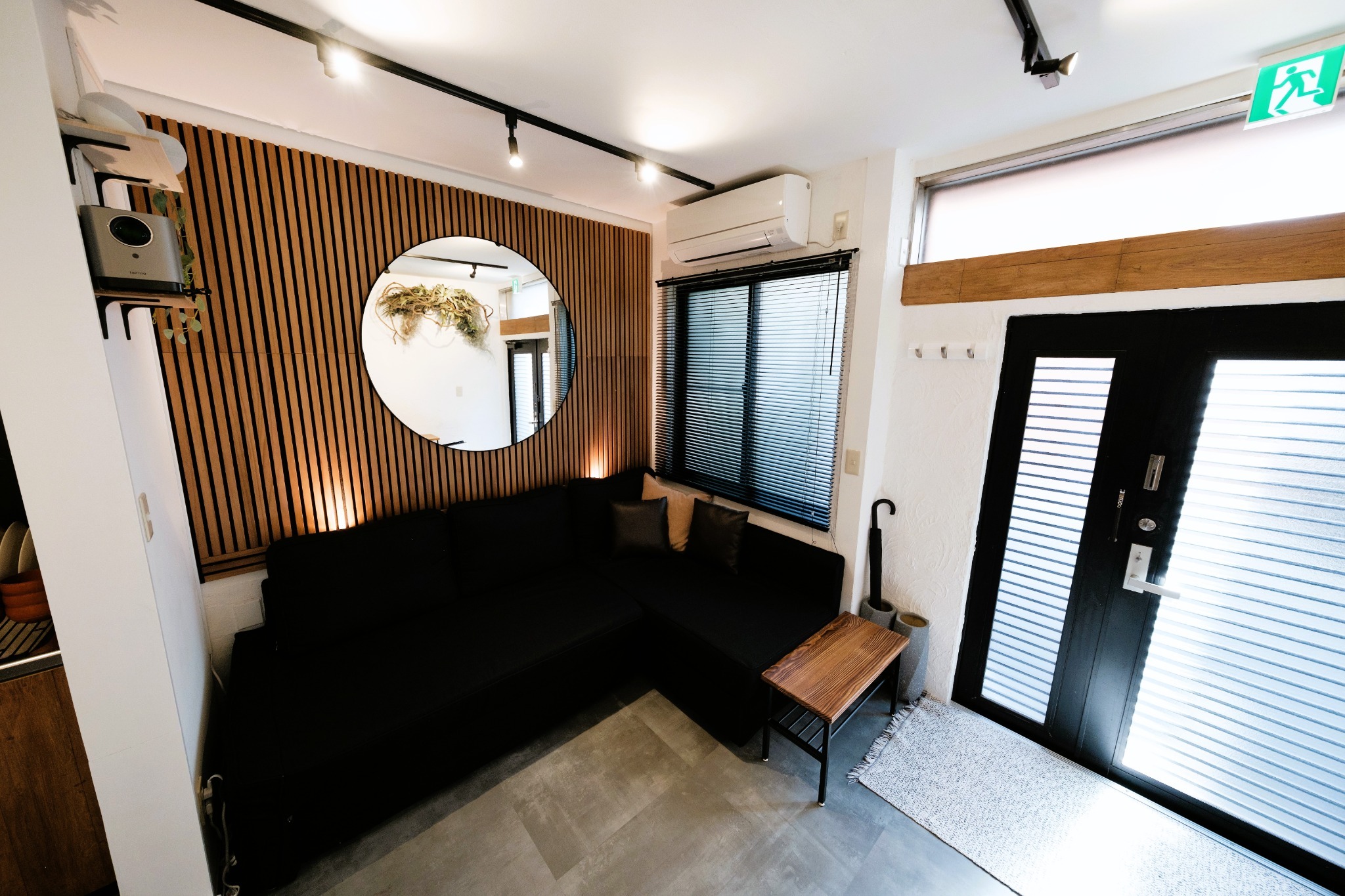 都立家政徒歩1分!新宿直通15分!アートでお洒落な2階建て一軒家/最大6名