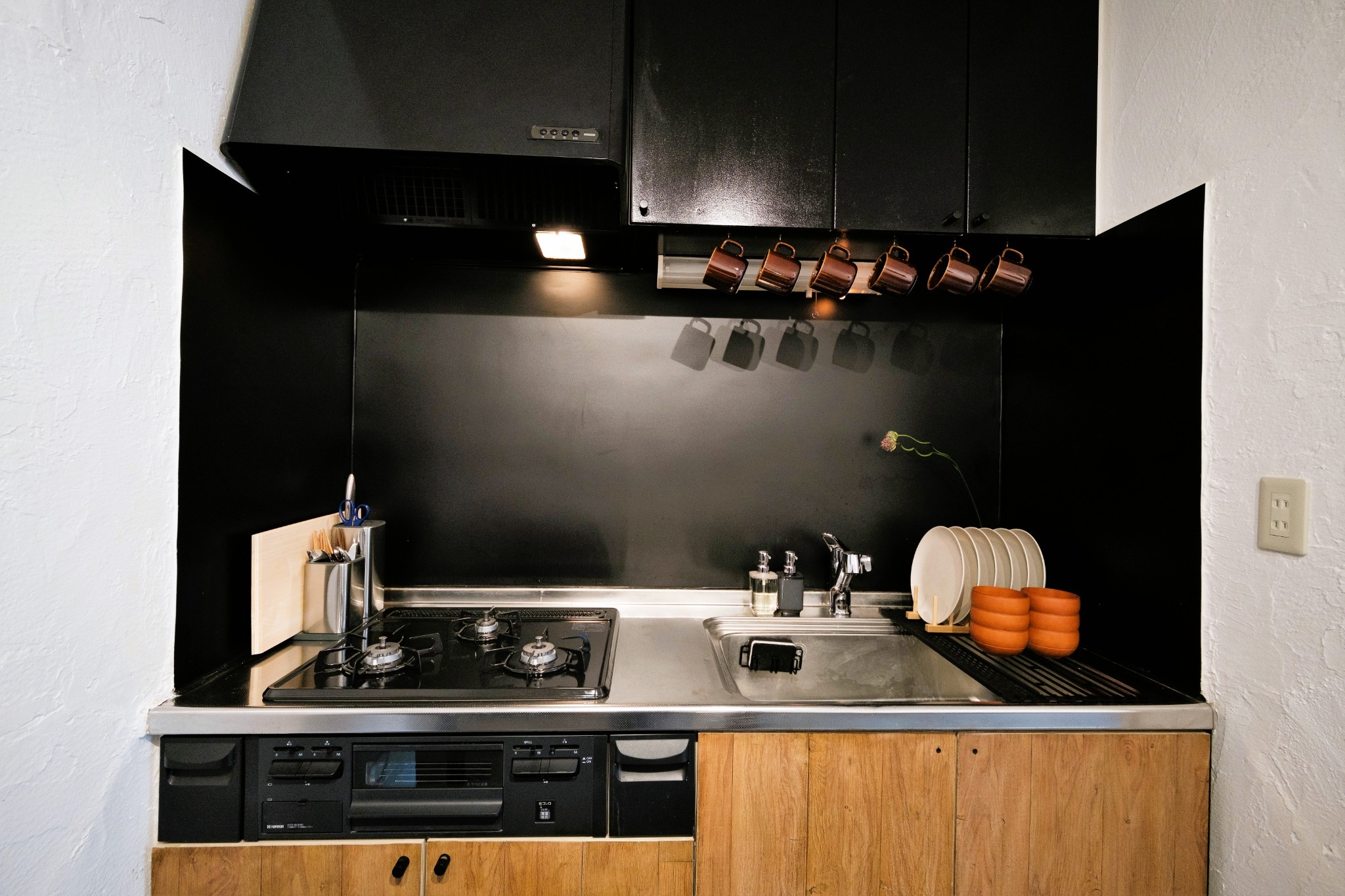 都立家政徒歩1分!新宿直通15分!アートでお洒落な2階建て一軒家/最大6名