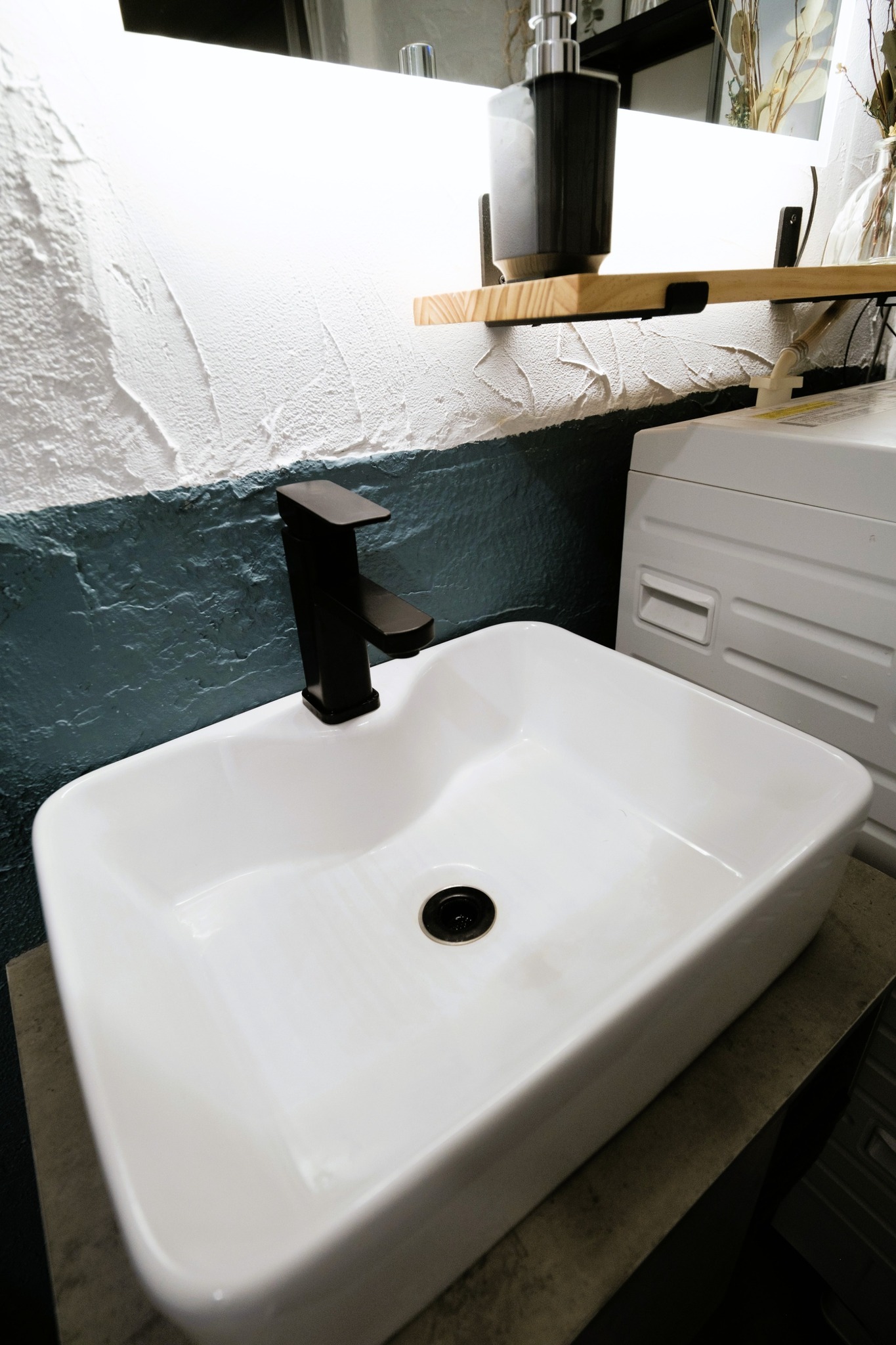 都立家政徒歩1分!新宿直通15分!アートでお洒落な2階建て一軒家/最大6名