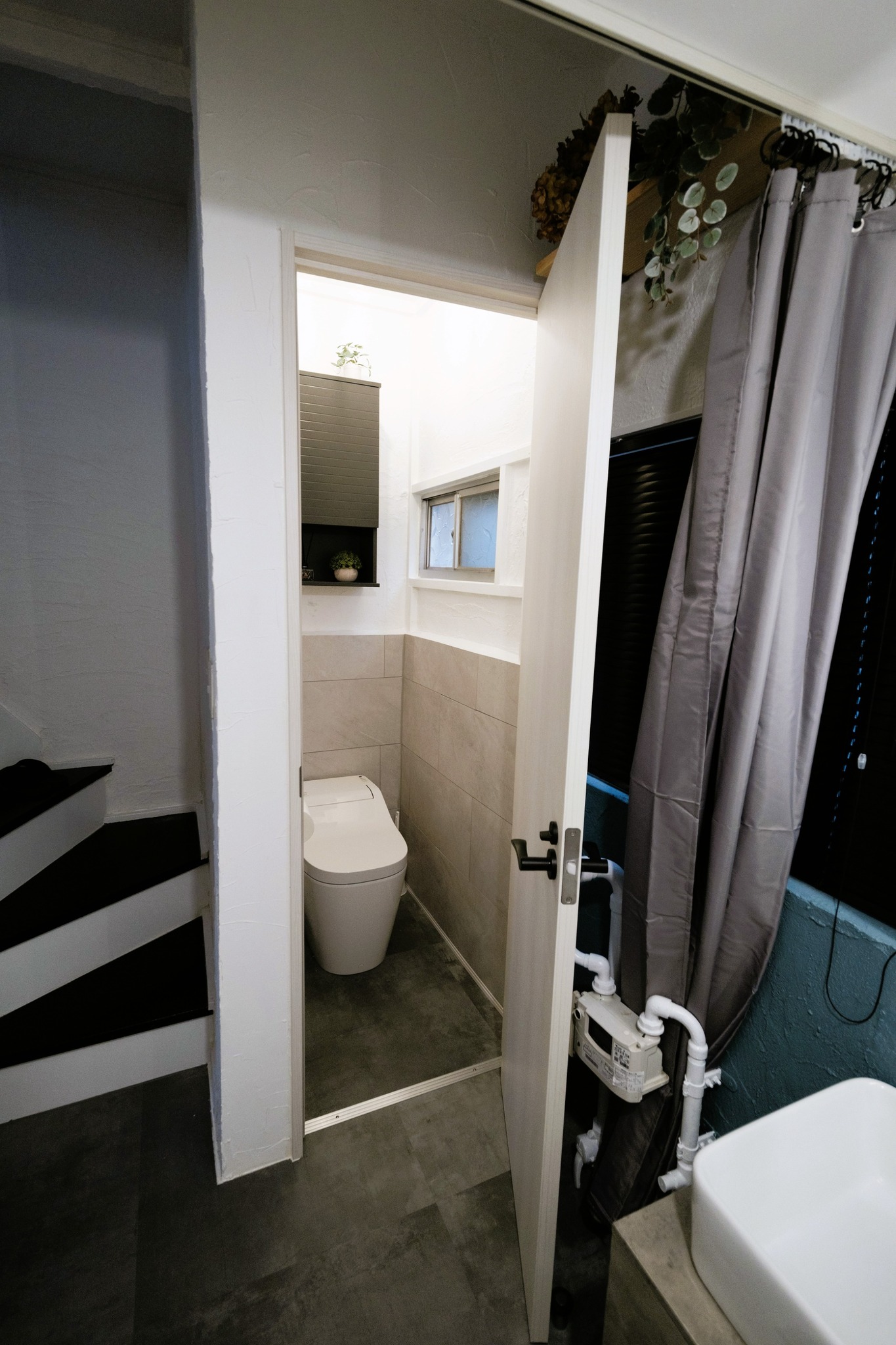 都立家政徒歩1分!新宿直通15分!アートでお洒落な2階建て一軒家/最大6名