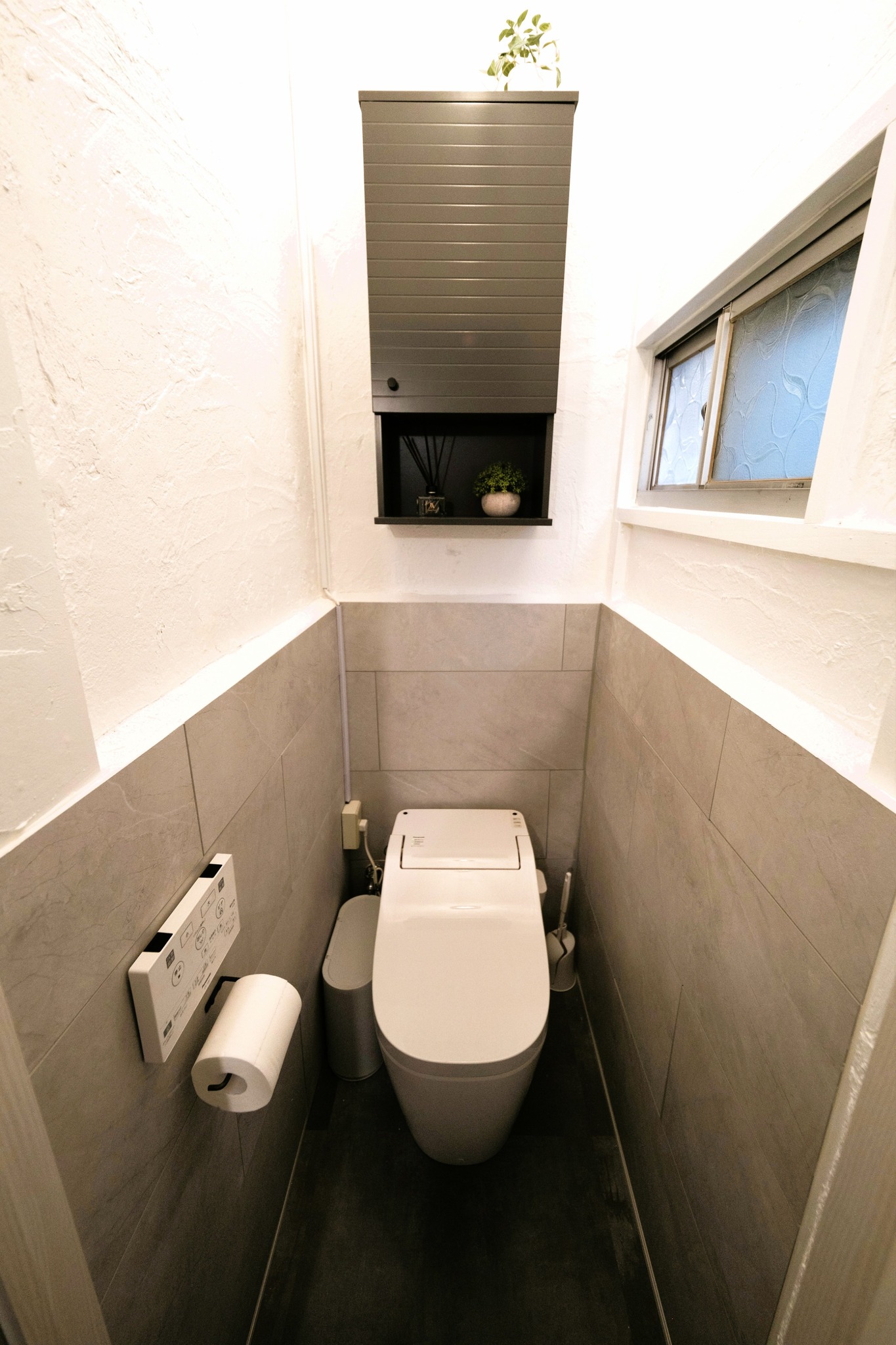 都立家政徒歩1分!新宿直通15分!アートでお洒落な2階建て一軒家/最大6名