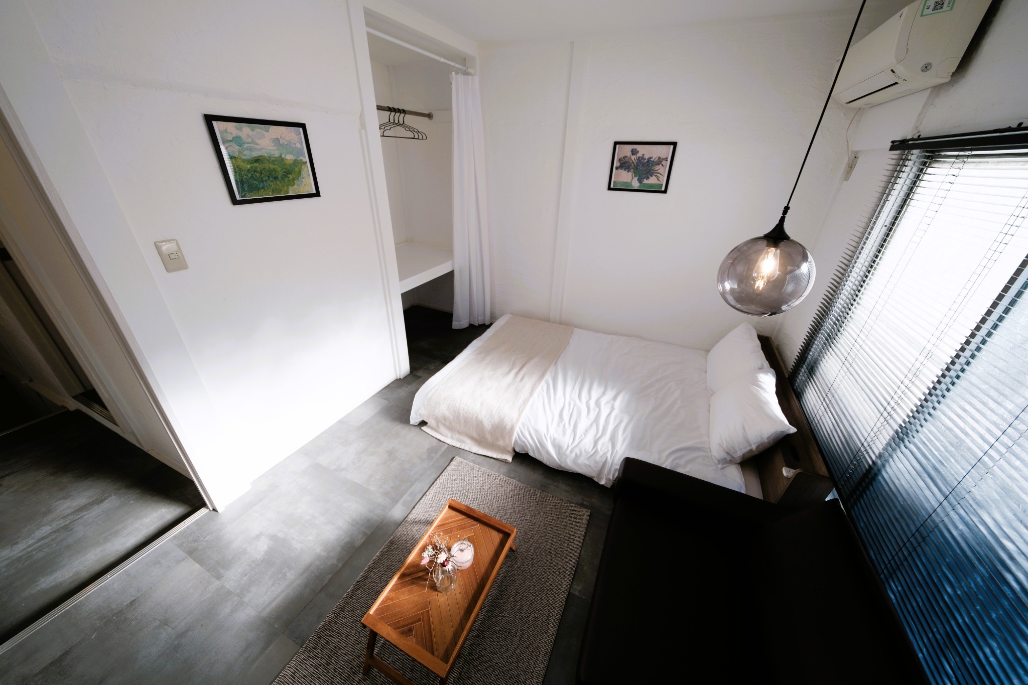 都立家政徒歩1分!新宿直通15分!アートでお洒落な2階建て一軒家/最大6名