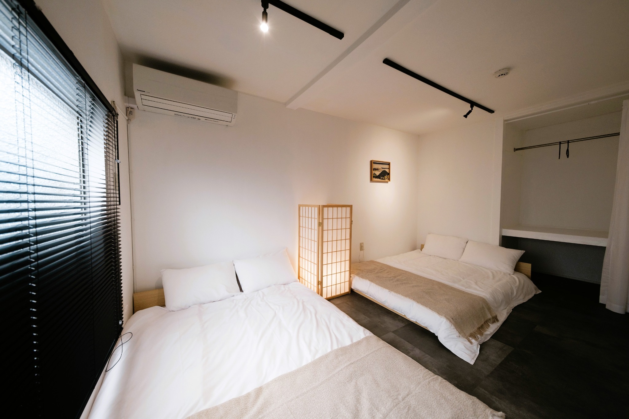 都立家政徒歩1分!新宿直通15分!アートでお洒落な2階建て一軒家/最大6名