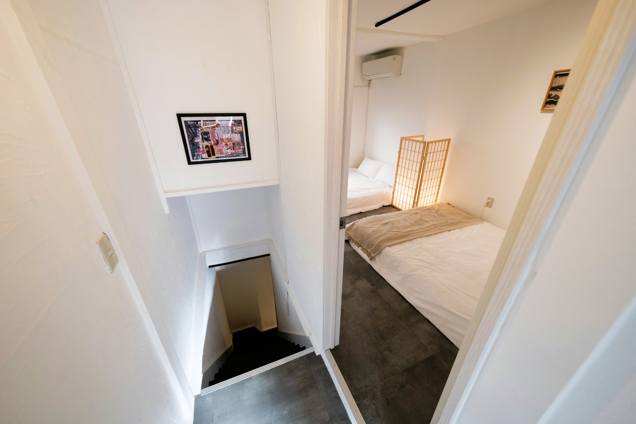 都立家政徒歩1分!新宿直通15分!アートでお洒落な2階建て一軒家/最大6名