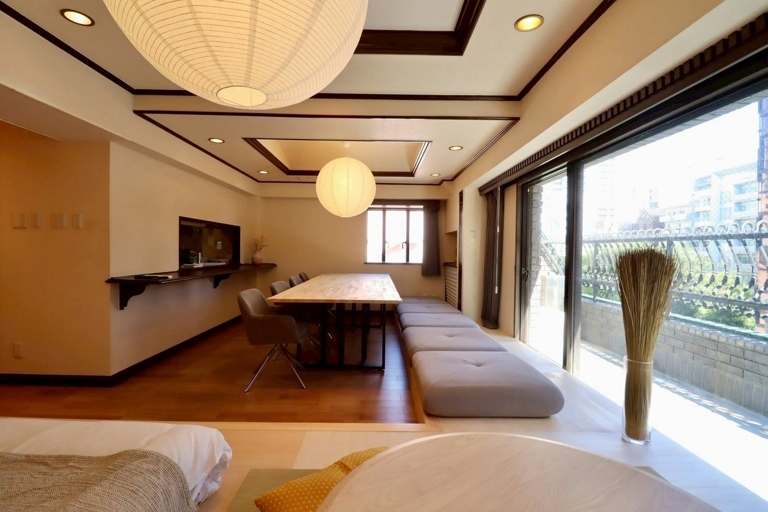 新宿駅まで徒歩圏内の好立地な2LDK物件/最大12名様宿泊可能/オシャレ空間【広々一部屋貸切】