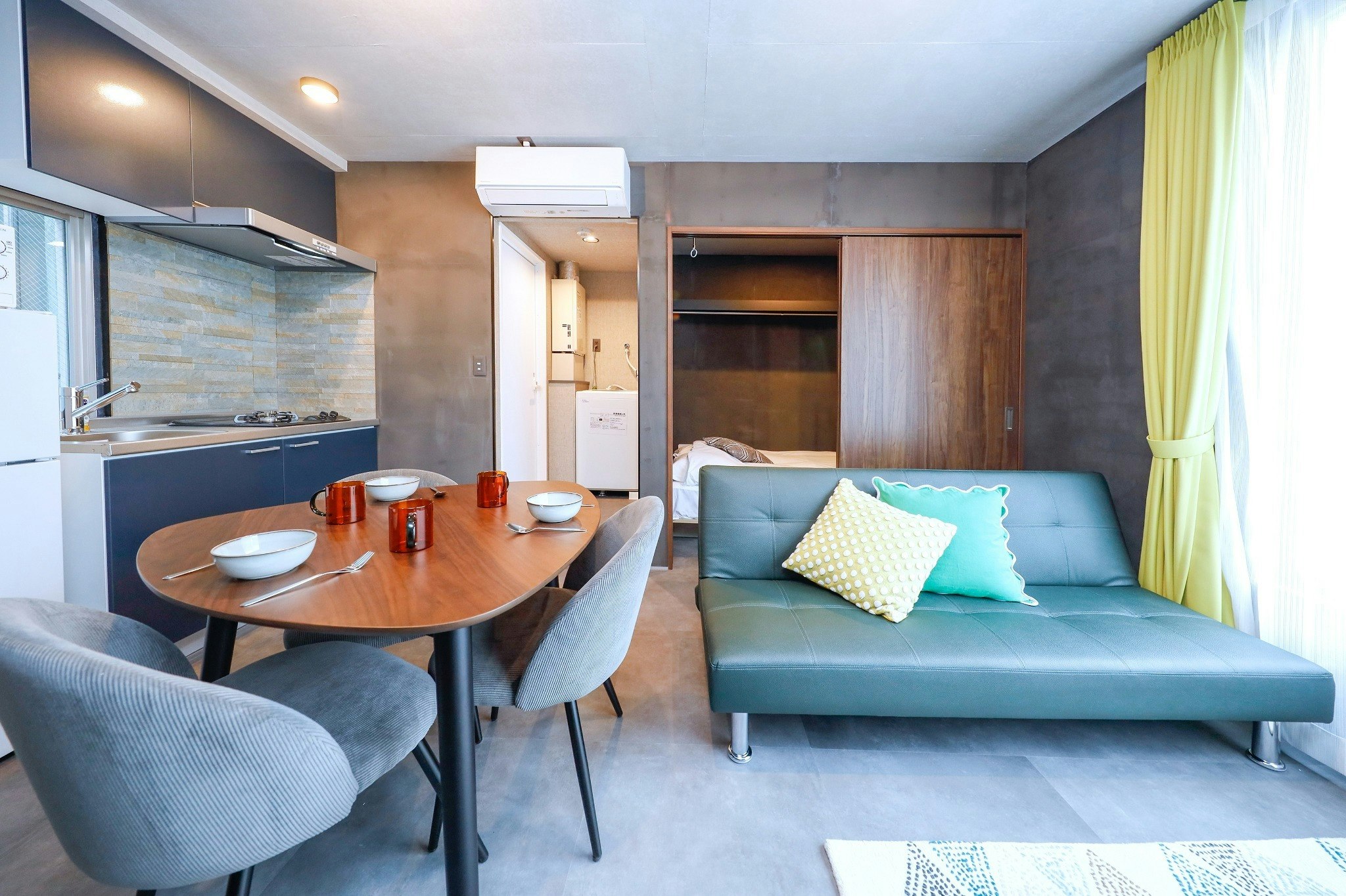 A*梅ヶ丘駅から徒歩4分/新宿駅・下北沢まで直通/3名収容/Wi-Fi完備 