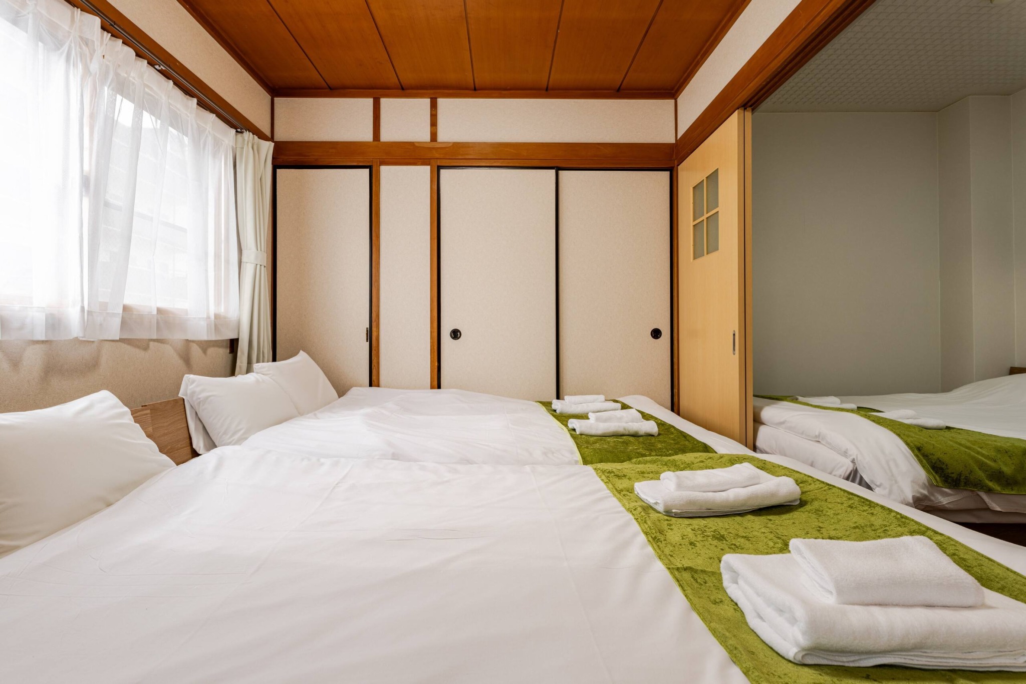 梅田駅まで電車で2分!MAX16人/2トイレ/FN51