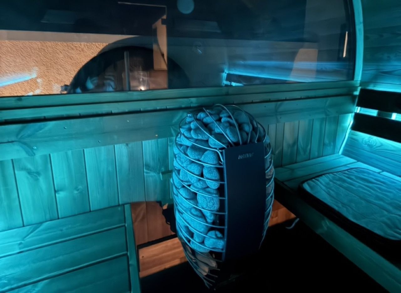 サウナ・BBQ・シミュレーションゴルフ・生ビールサーバー・ペットとの滞在も叶う隠れ家シーサイドヴィラ