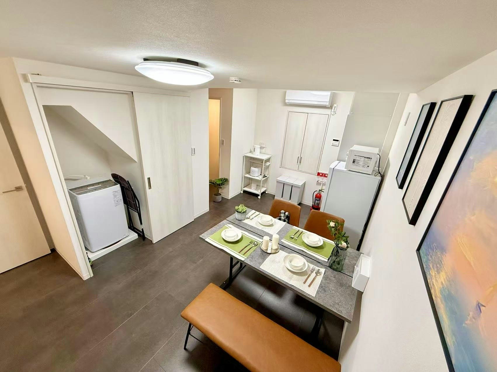 JR上野駅徒歩5分|アメ横・上野公園徒歩圏内|2ベッドルーム一軒家貸切|最大8名